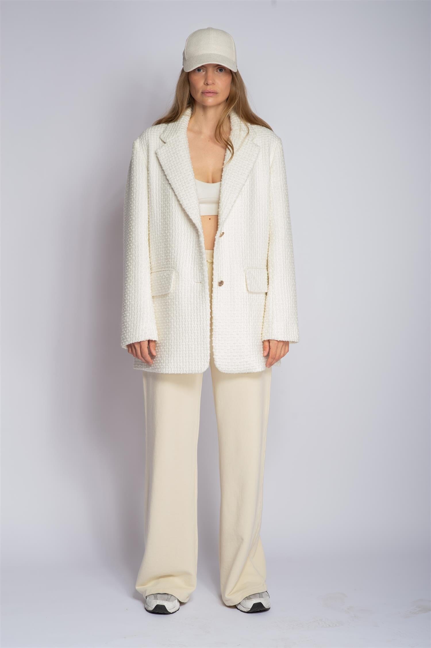 ArnieSays: Sawyer Bouclé Tweed Offwhite Jakke