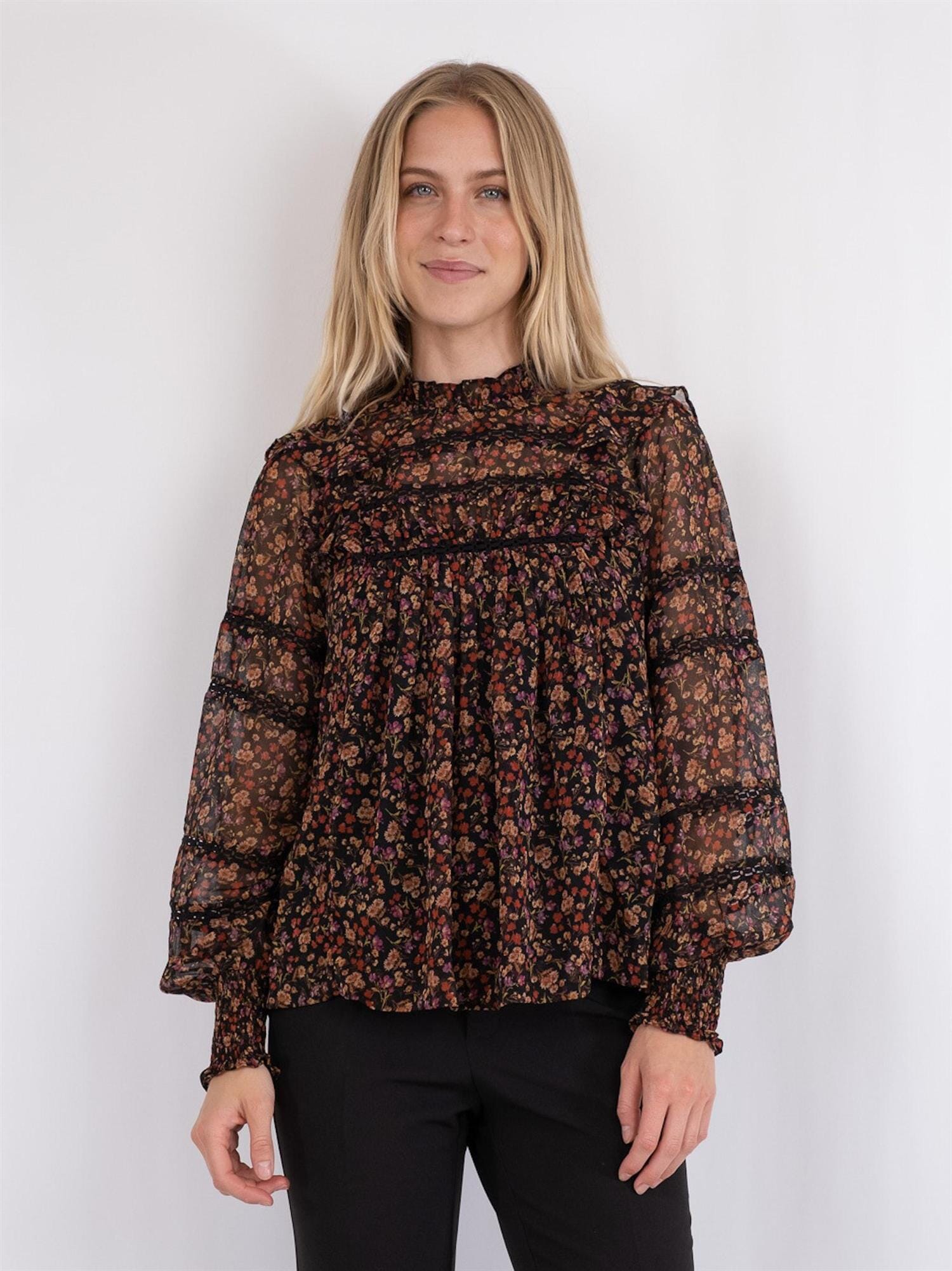 Neo Noir Harmon Garden Blouse Black Bluse