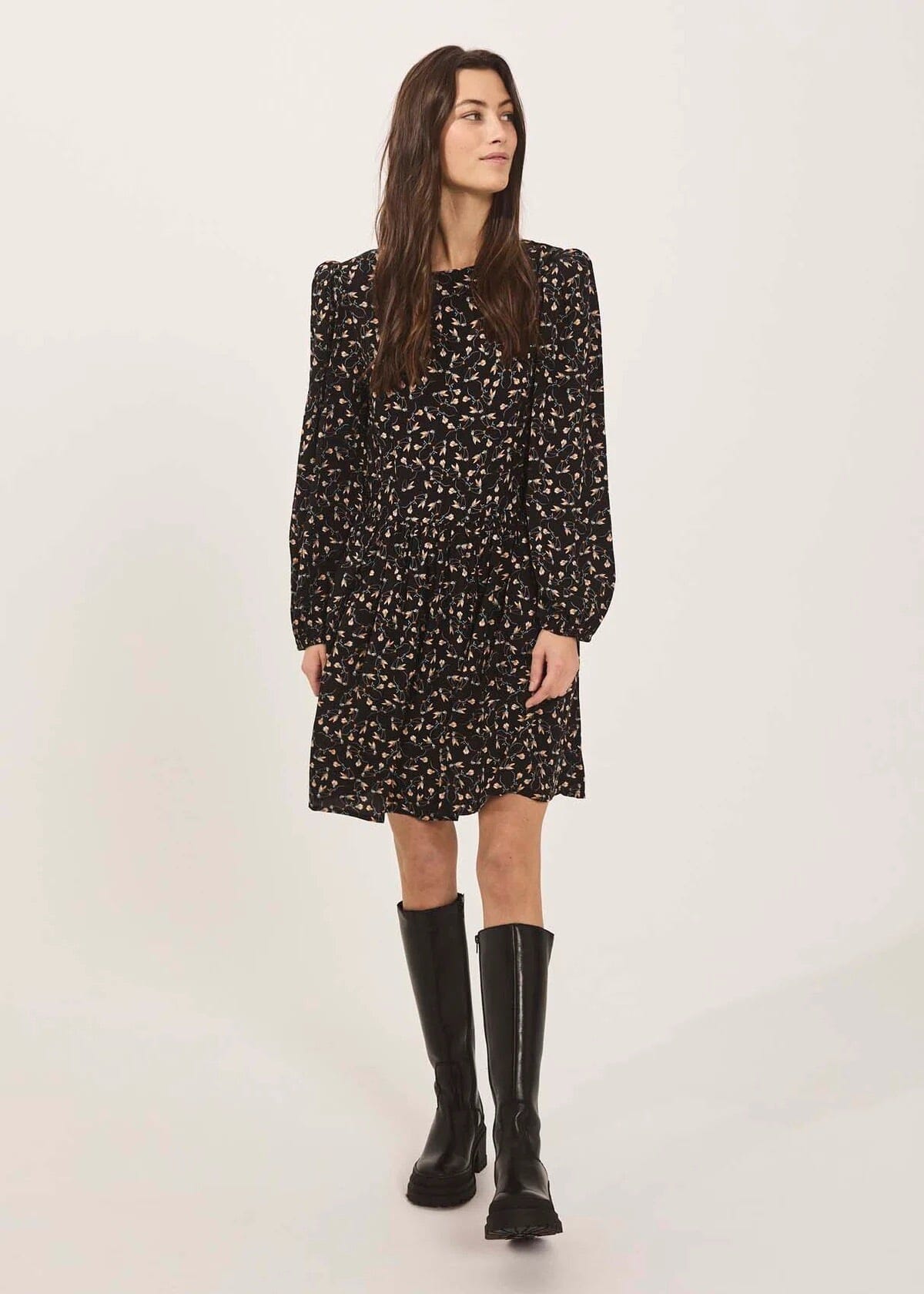 Norr Sabby Dress Black Flower Print Kjole