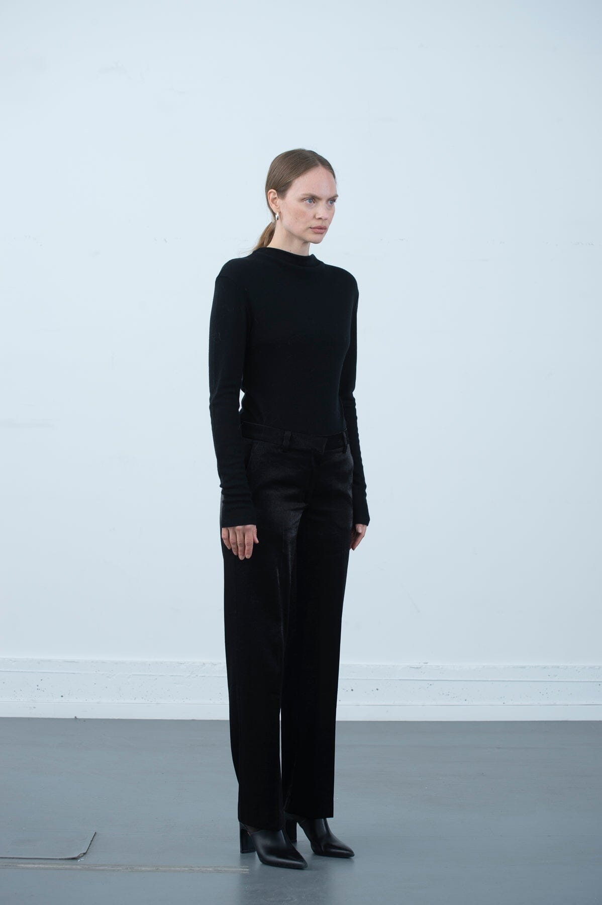 ArnieSays: Amina Wool Blend Black T-shirt