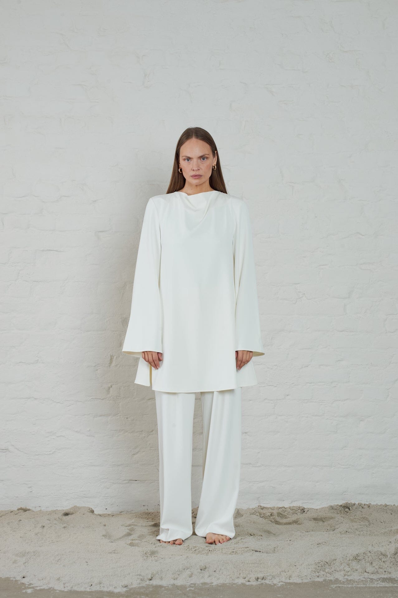 ArnieSays: Erin Crepe Cream Kjole