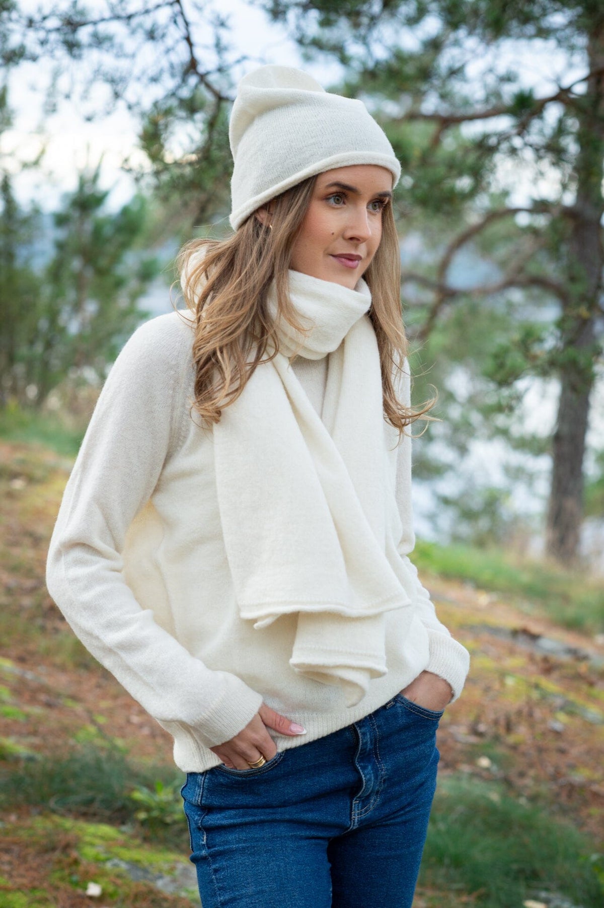 ArnieSays: GINI Offwhite Hodeplagg