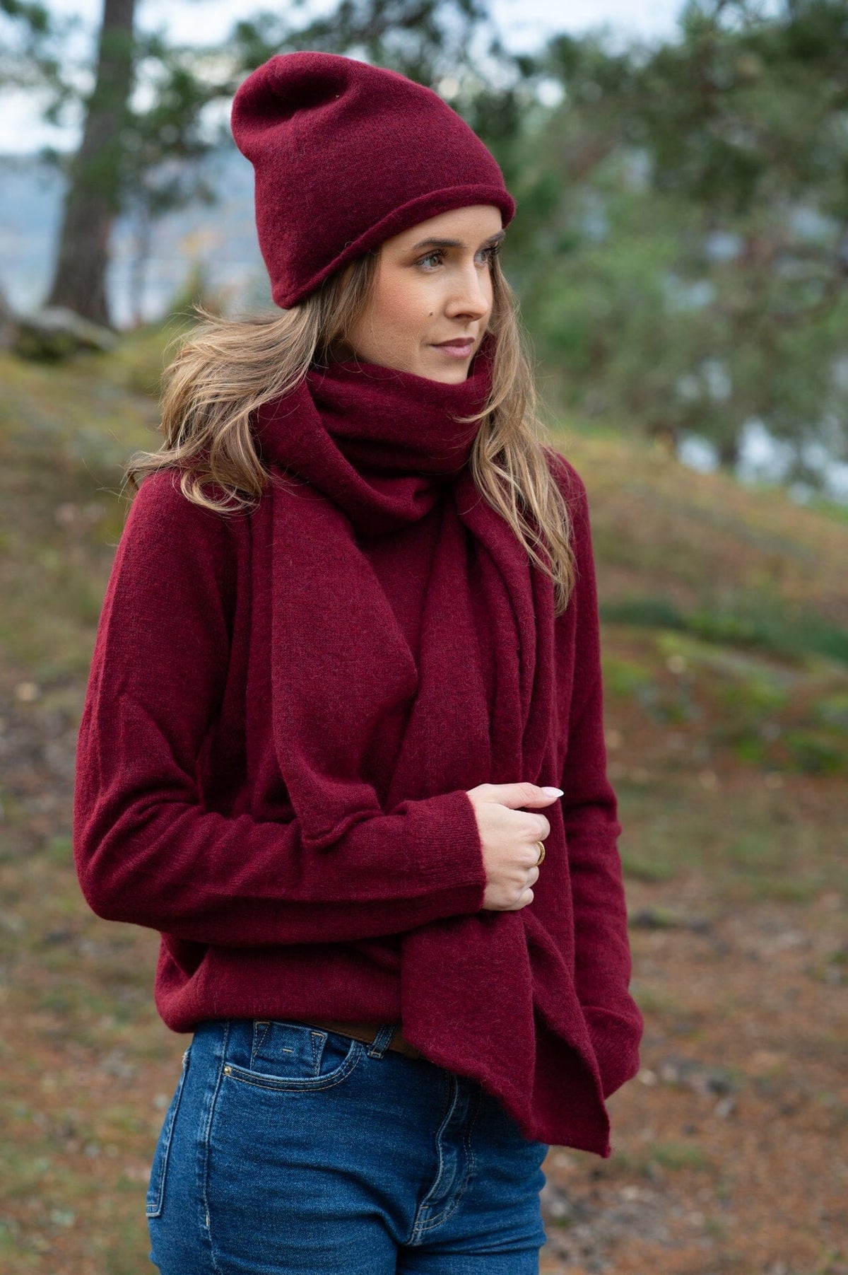 ArnieSays: GINI Burgundy Hodeplagg