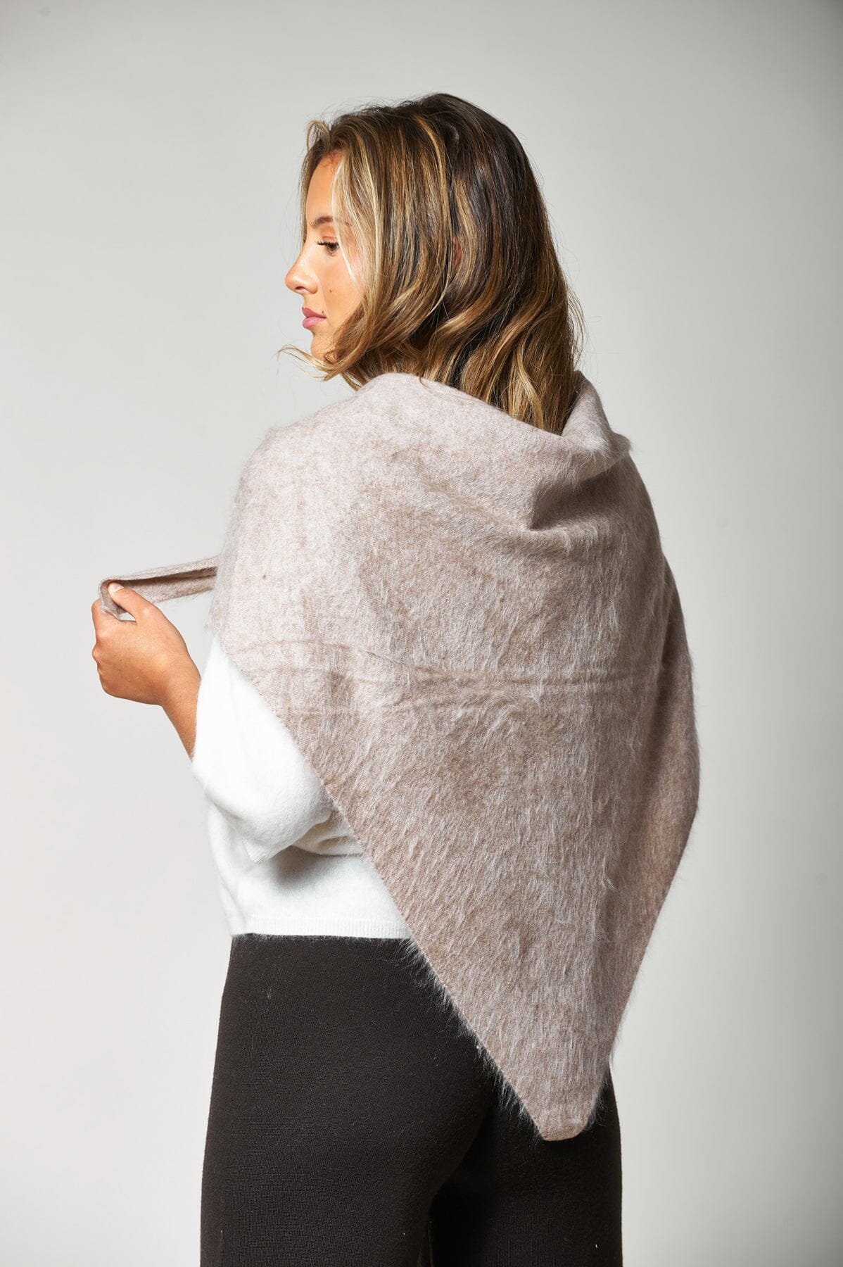 Aurora Caren Cashmere Wrap Taupe Tilbehør