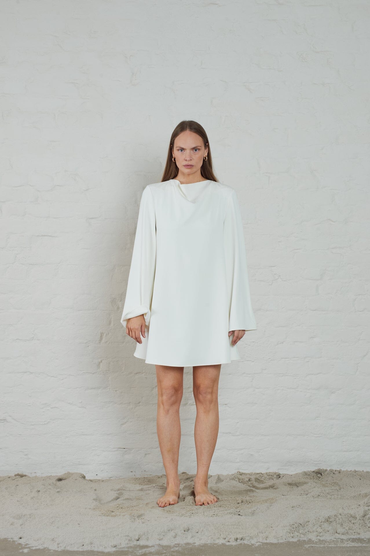 ArnieSays: Erin Crepe Cream Kjole