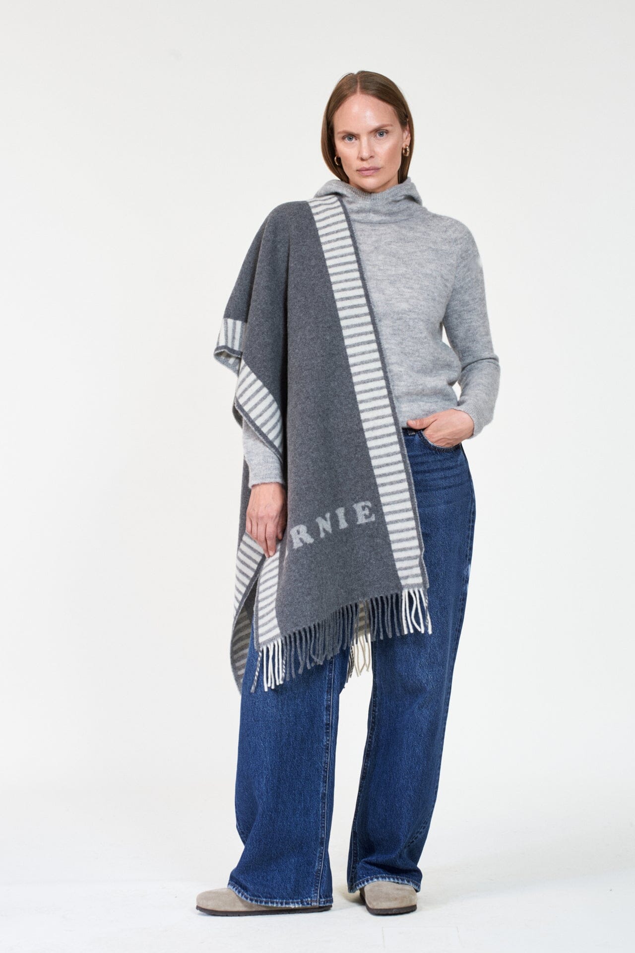 ArnieSays: SIGNATURE Dk Grey Melange Tilbehør