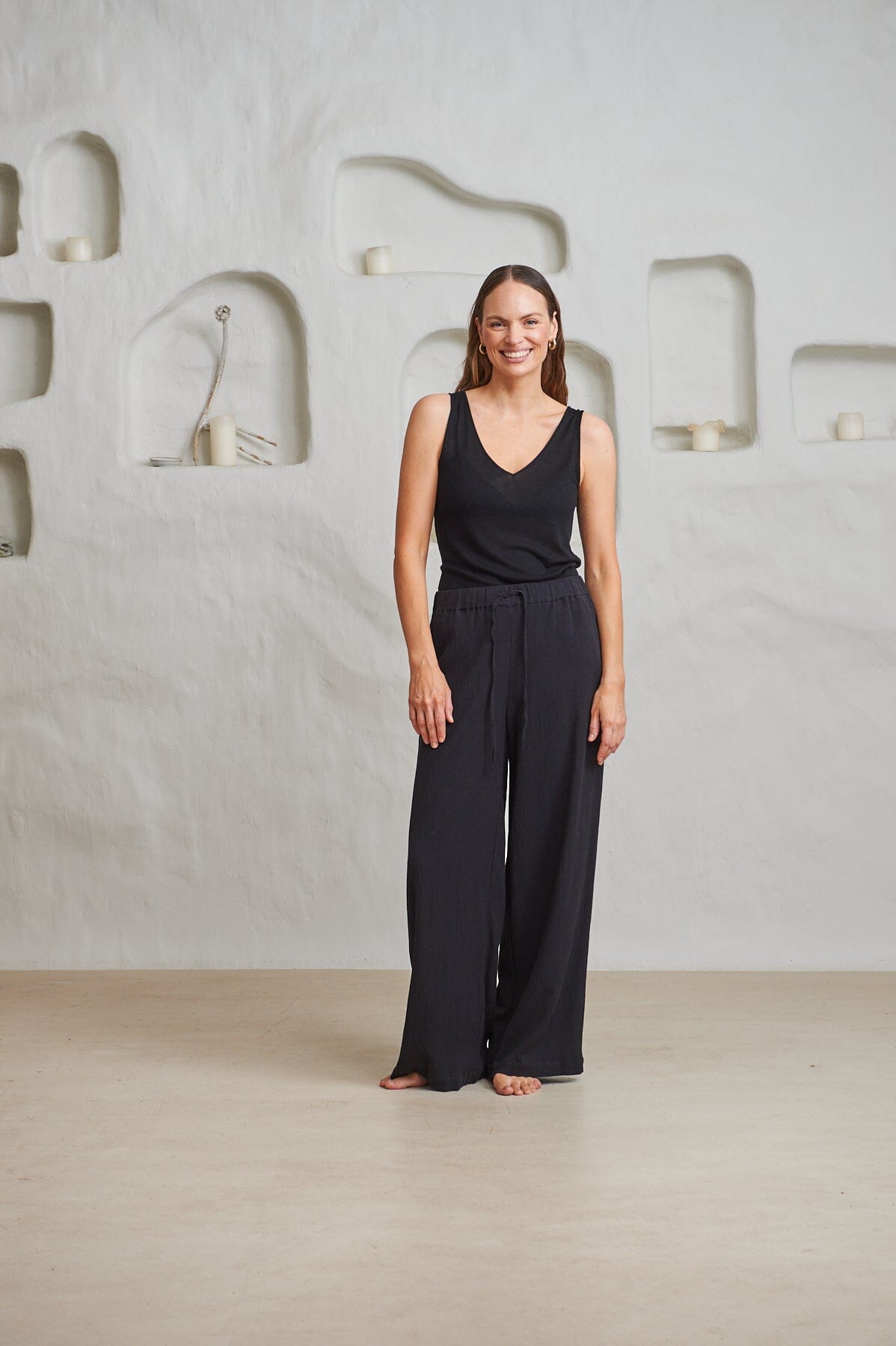ArnieSays: Jasmien Linen Black T-shirt