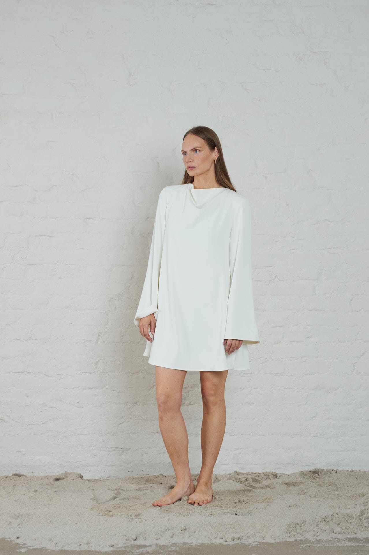 ArnieSays: Erin Crepe Cream Kjole