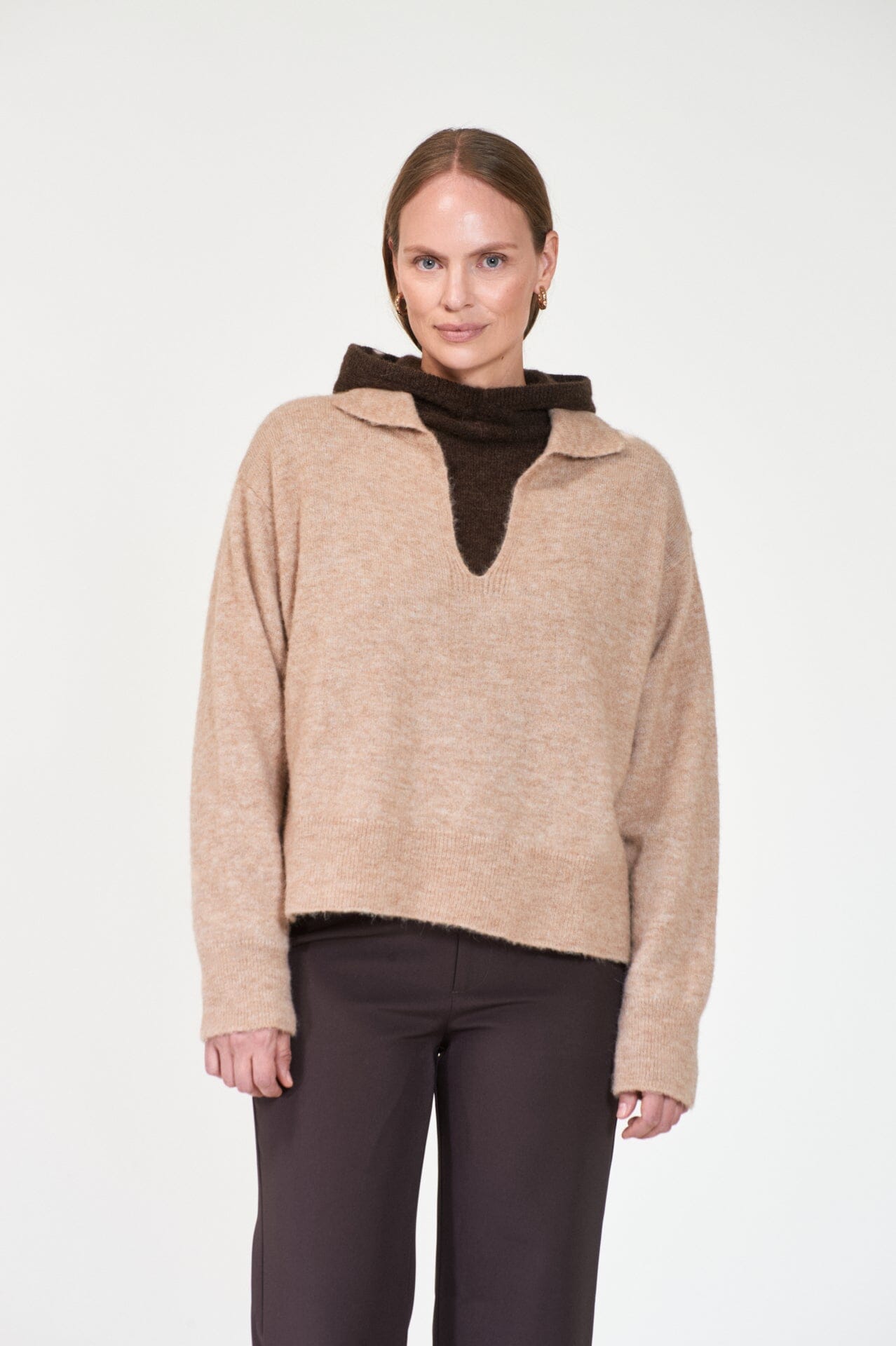 ArnieSays: LOWRY Beige Melange Genser