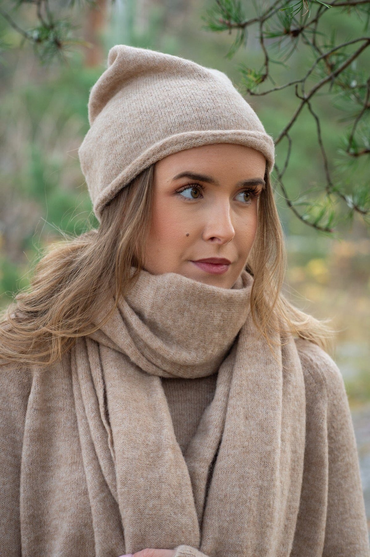 ArnieSays: GINI Beige Melange Hodeplagg
