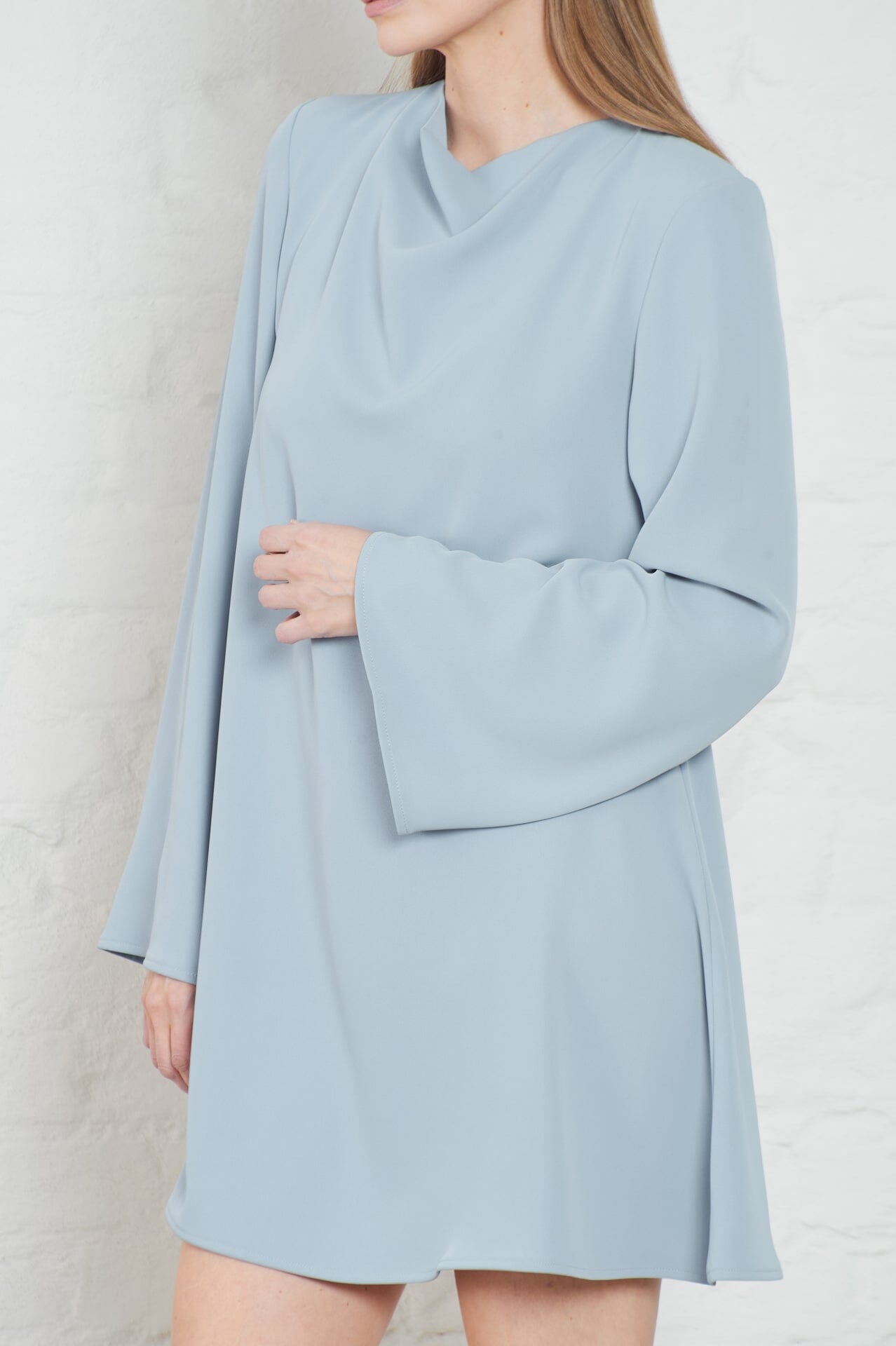 ArnieSays: Erin Crepe Pale Blue Kjole
