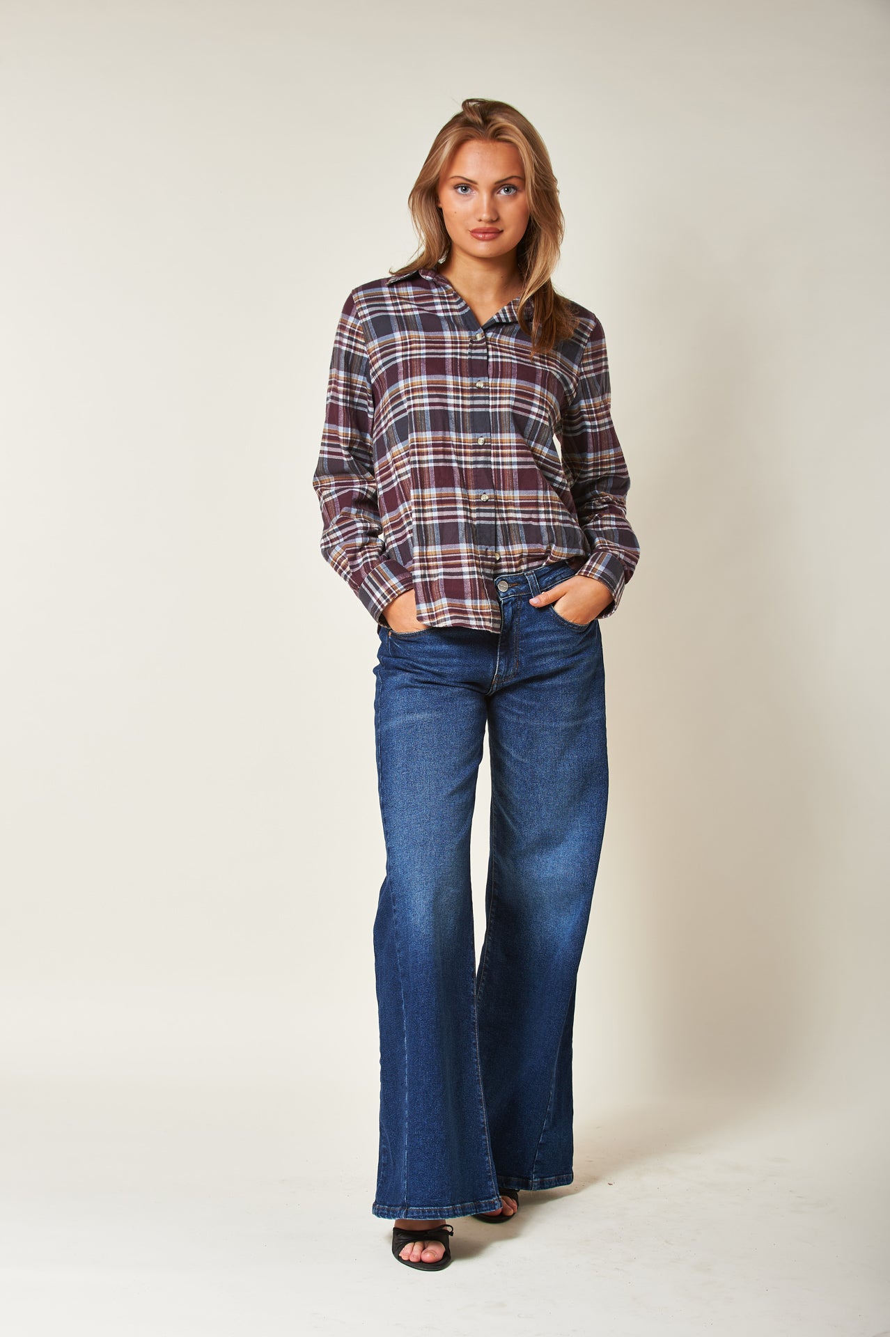 Arc Modern Tartan Burgundy