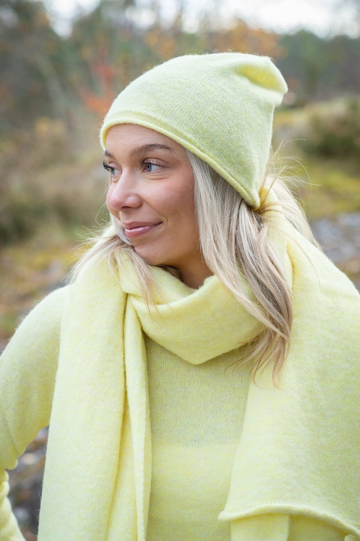 ArnieSays: GINI Custard Yellow Hodeplagg