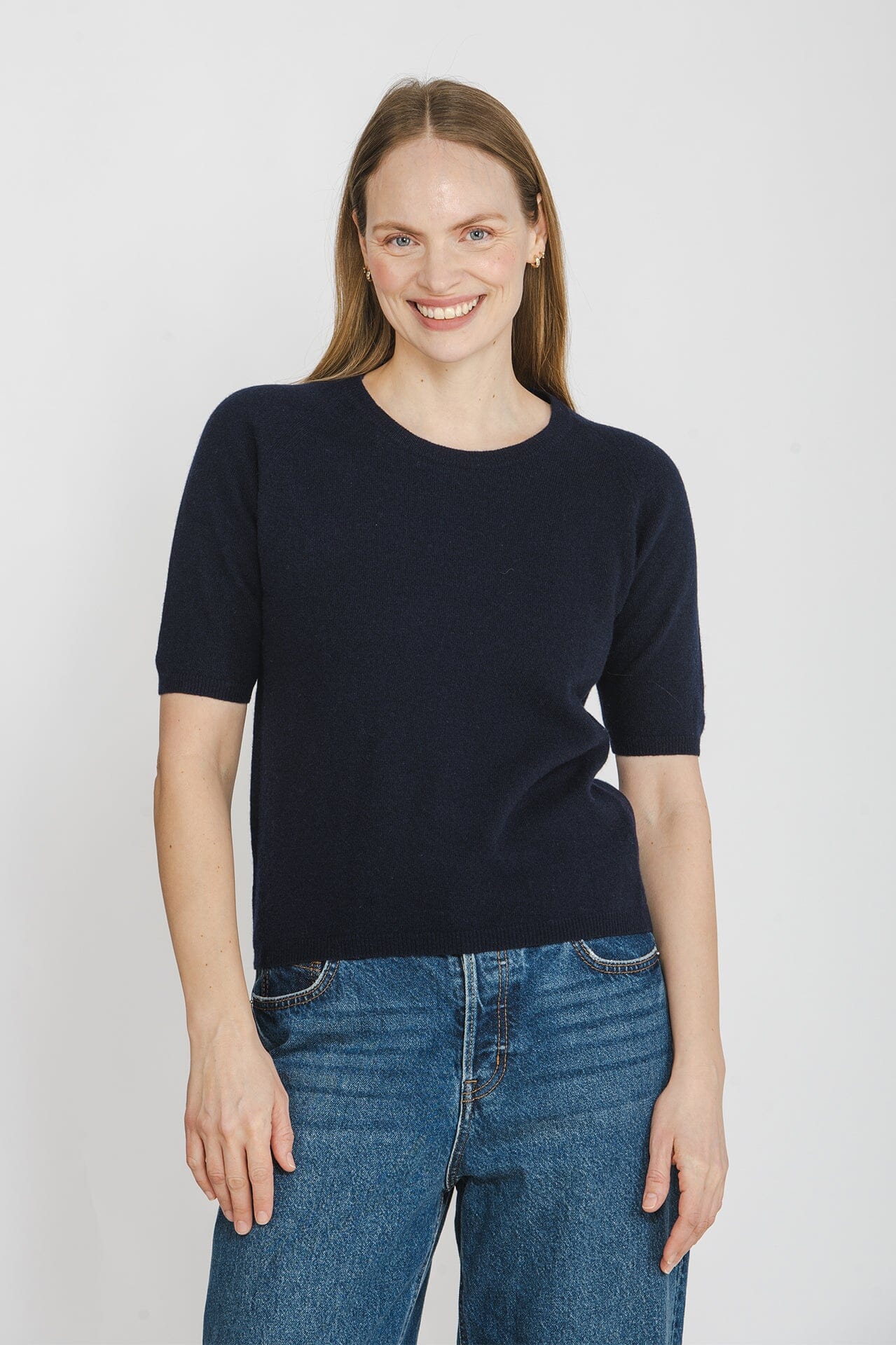 ArnieSays: Julia Dk Navy Genser