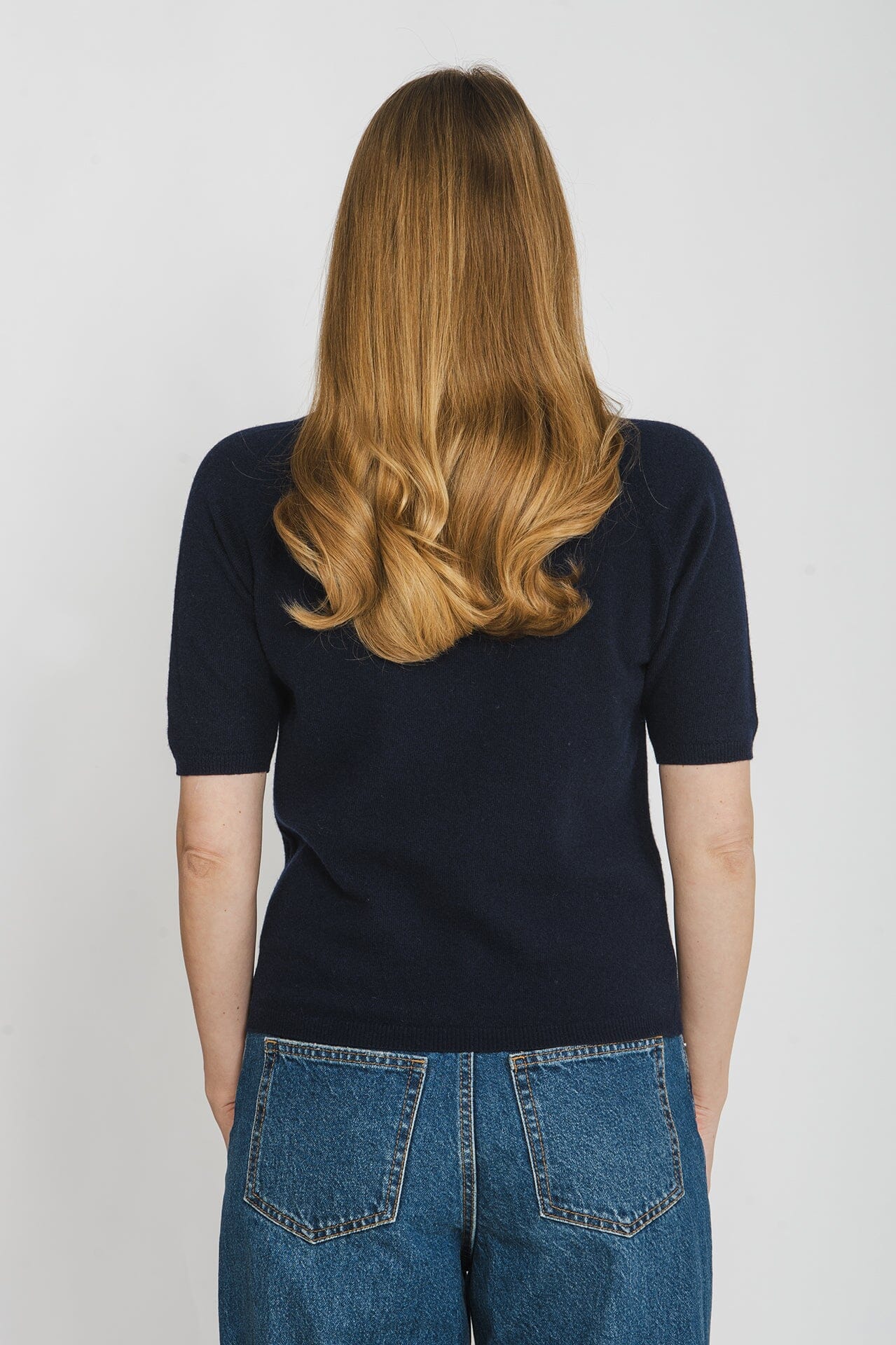 ArnieSays: Julia Dk Navy Genser