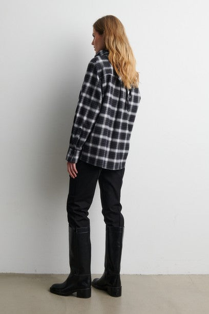 Genola Shirt Black