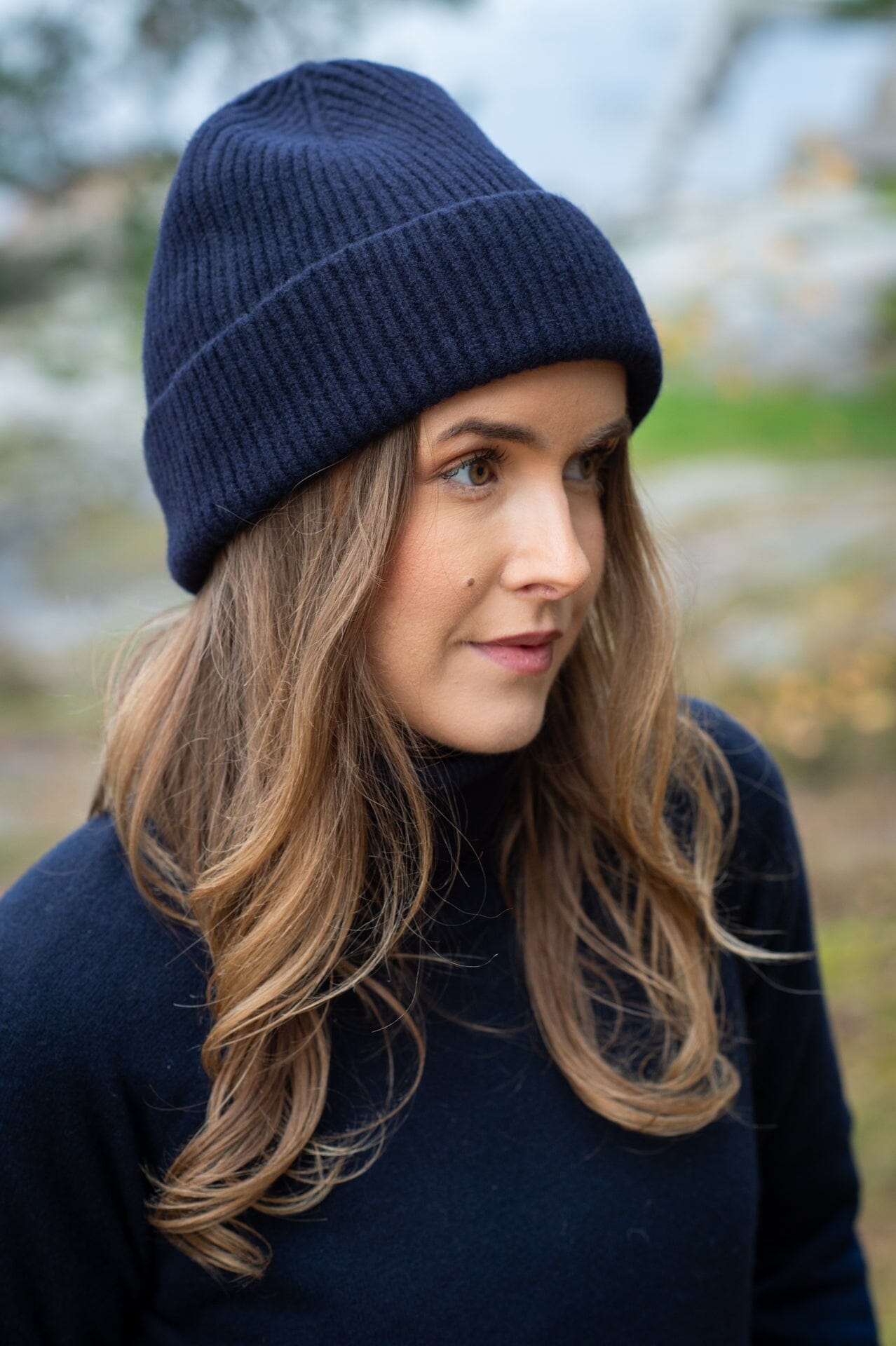 Mathiàs Clyde Lambswool Navy Hodeplagg