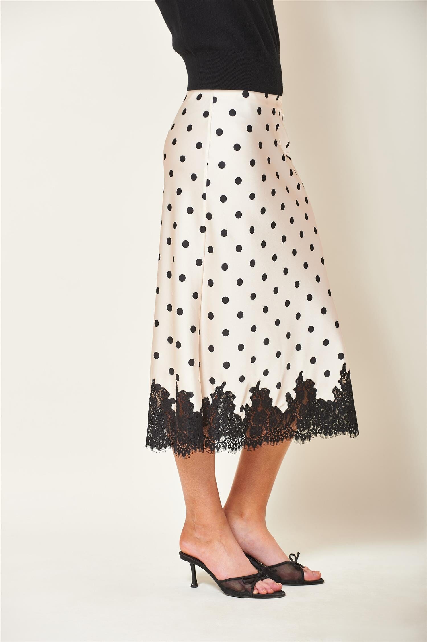 ArnieSays: Lynne Black Polka Dot Skjørt