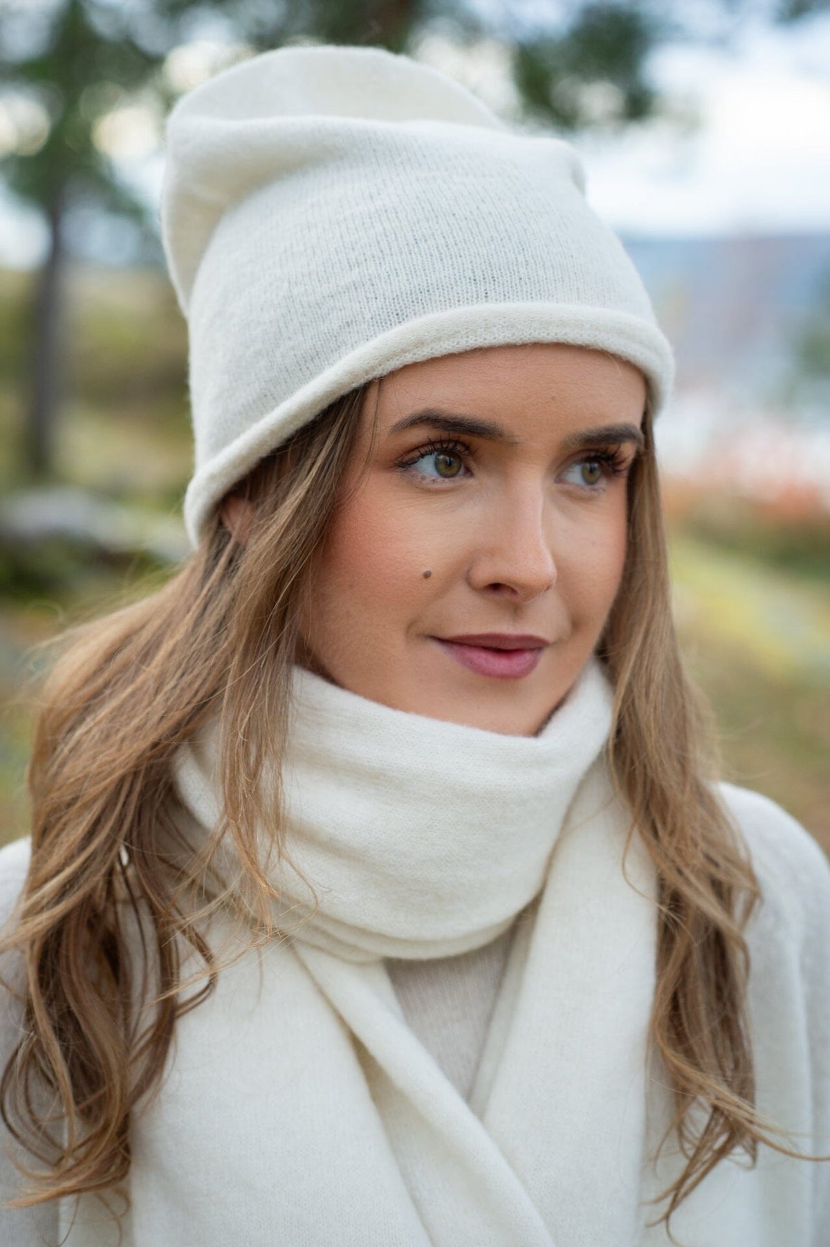 ArnieSays: GINI Offwhite Hodeplagg