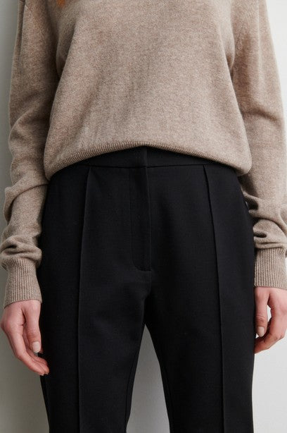 Treia Trousers Black