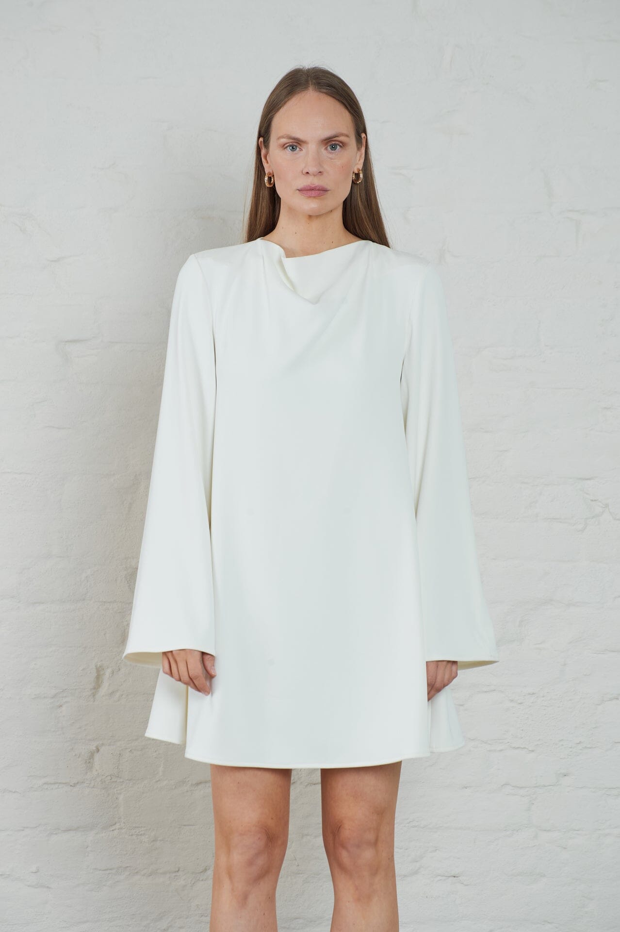 ArnieSays: Erin Crepe Cream Kjole