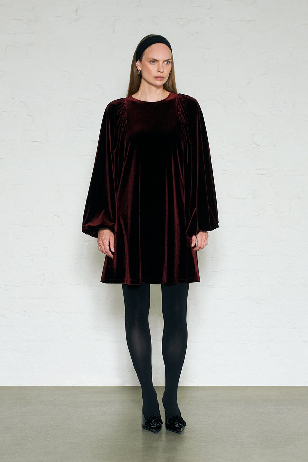 ArnieSays: Valeria Velvet Dk Red Kjole