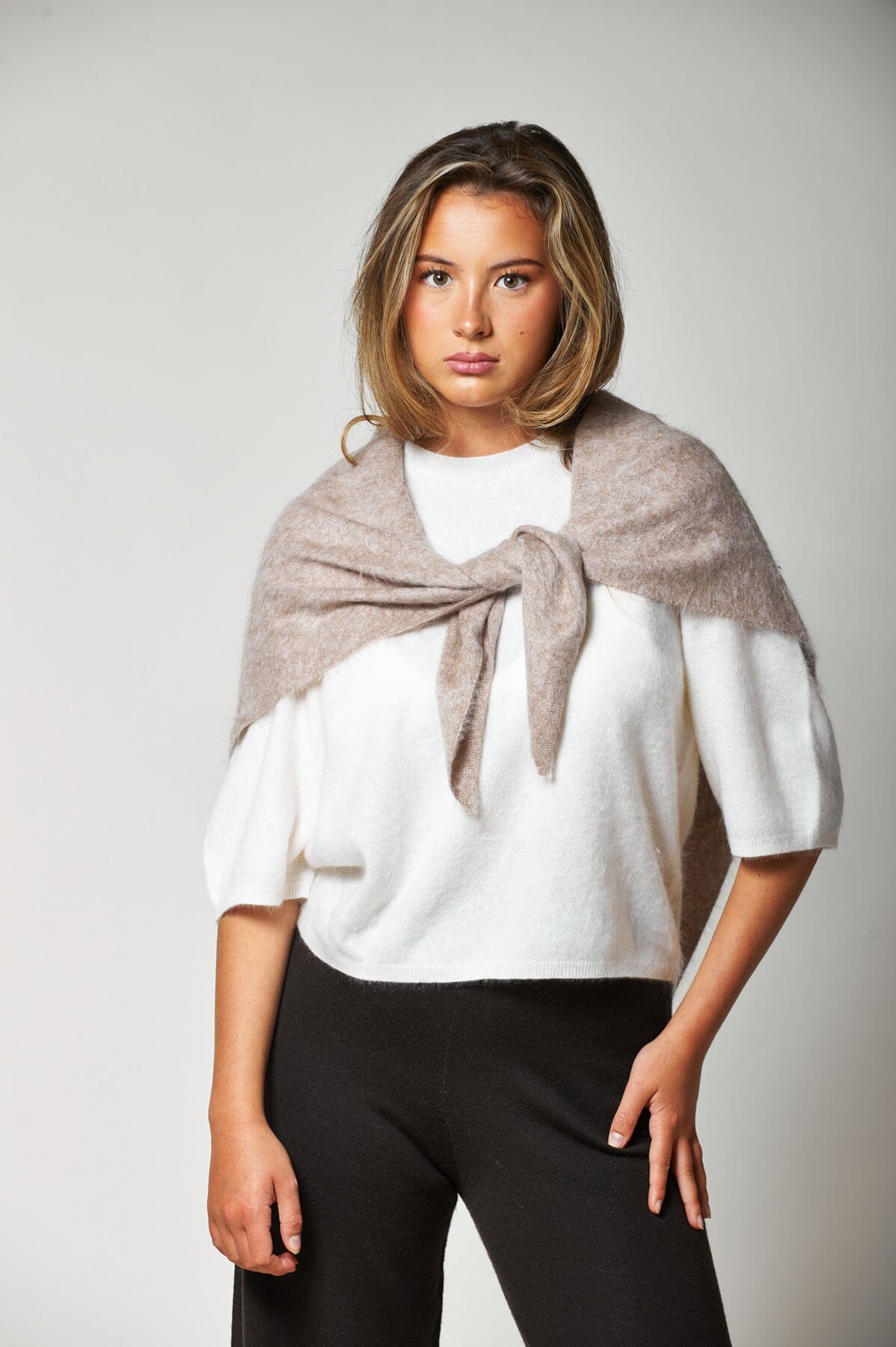 Aurora Caren Cashmere Wrap Taupe Tilbehør