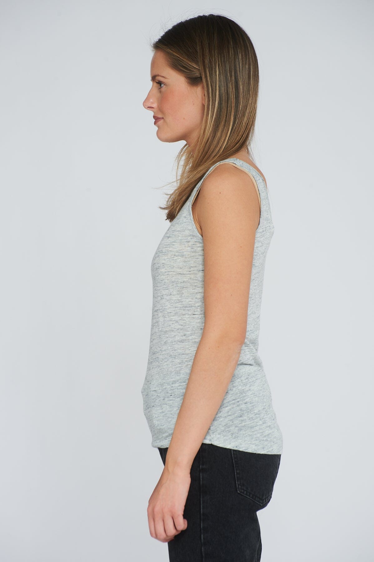 ArnieSays: Jasmien Linen Lt Grey Melange T-shirt