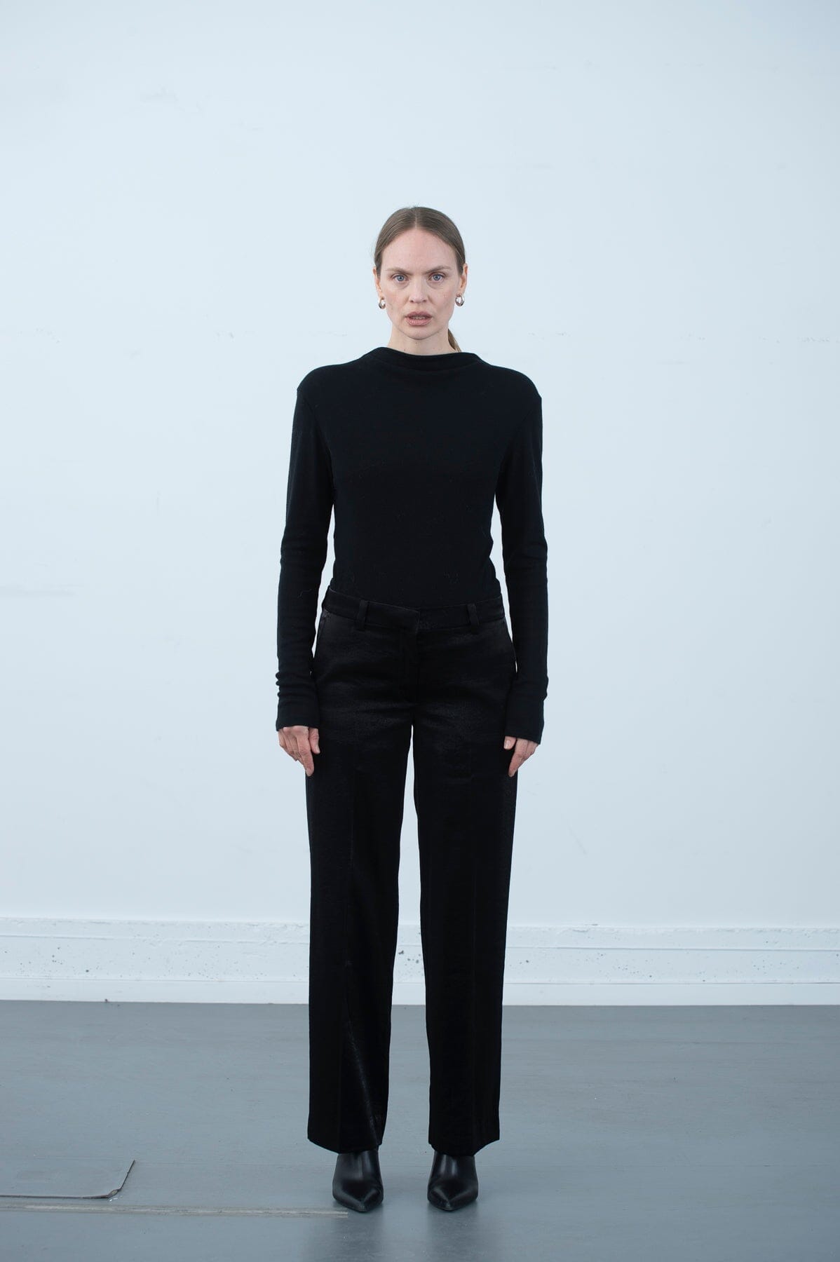 ArnieSays: Hamilton Lamé Black Bukse