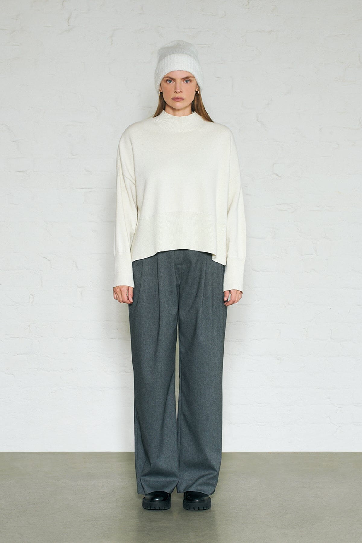 ArnieSays: Mandy Offwhite Genser