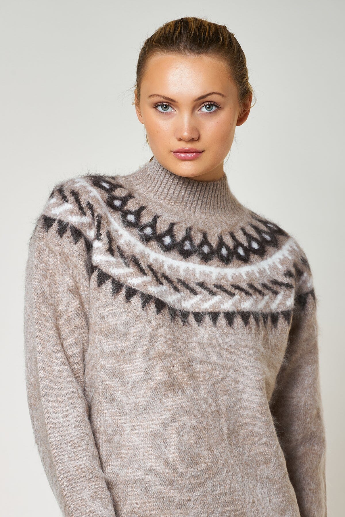 Aurora Holiday Cashmere Pullover Taupe Genser