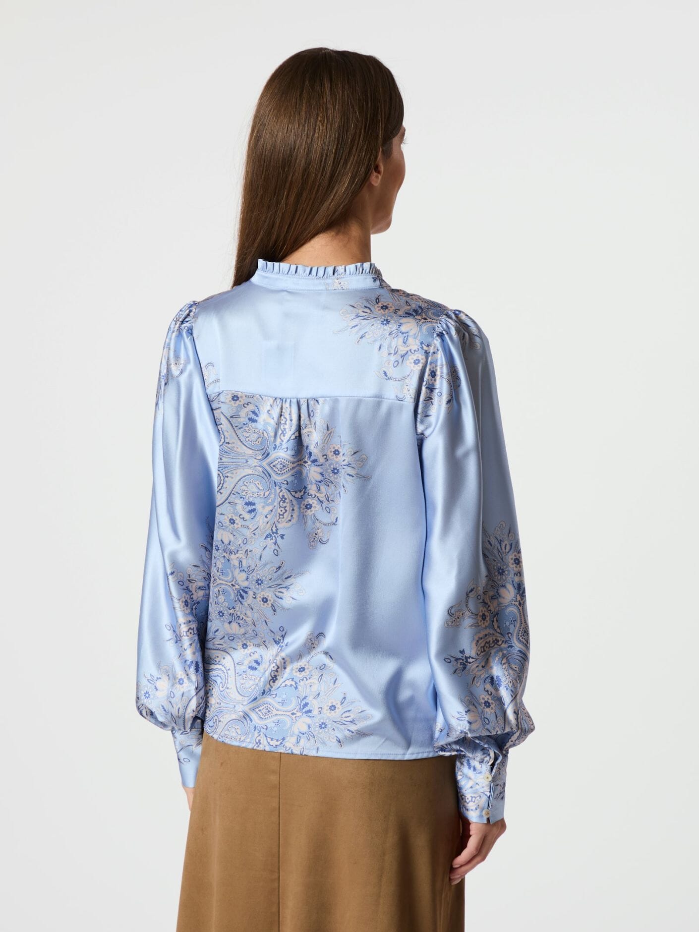 Neo Noir Massima Paisley Border Blouse Light Blue Bluse