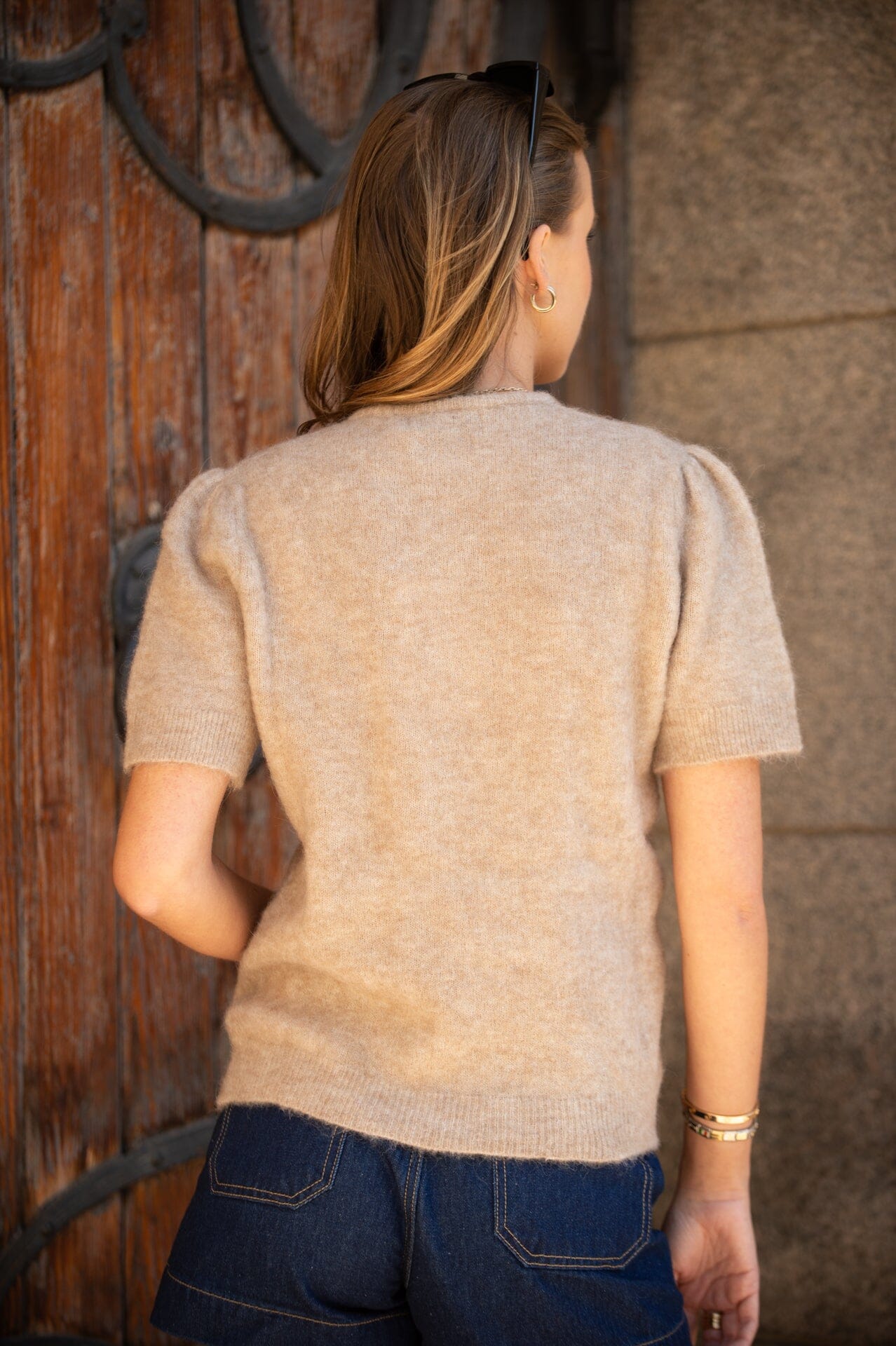 ArnieSays: Luzy Lt Beige Genser