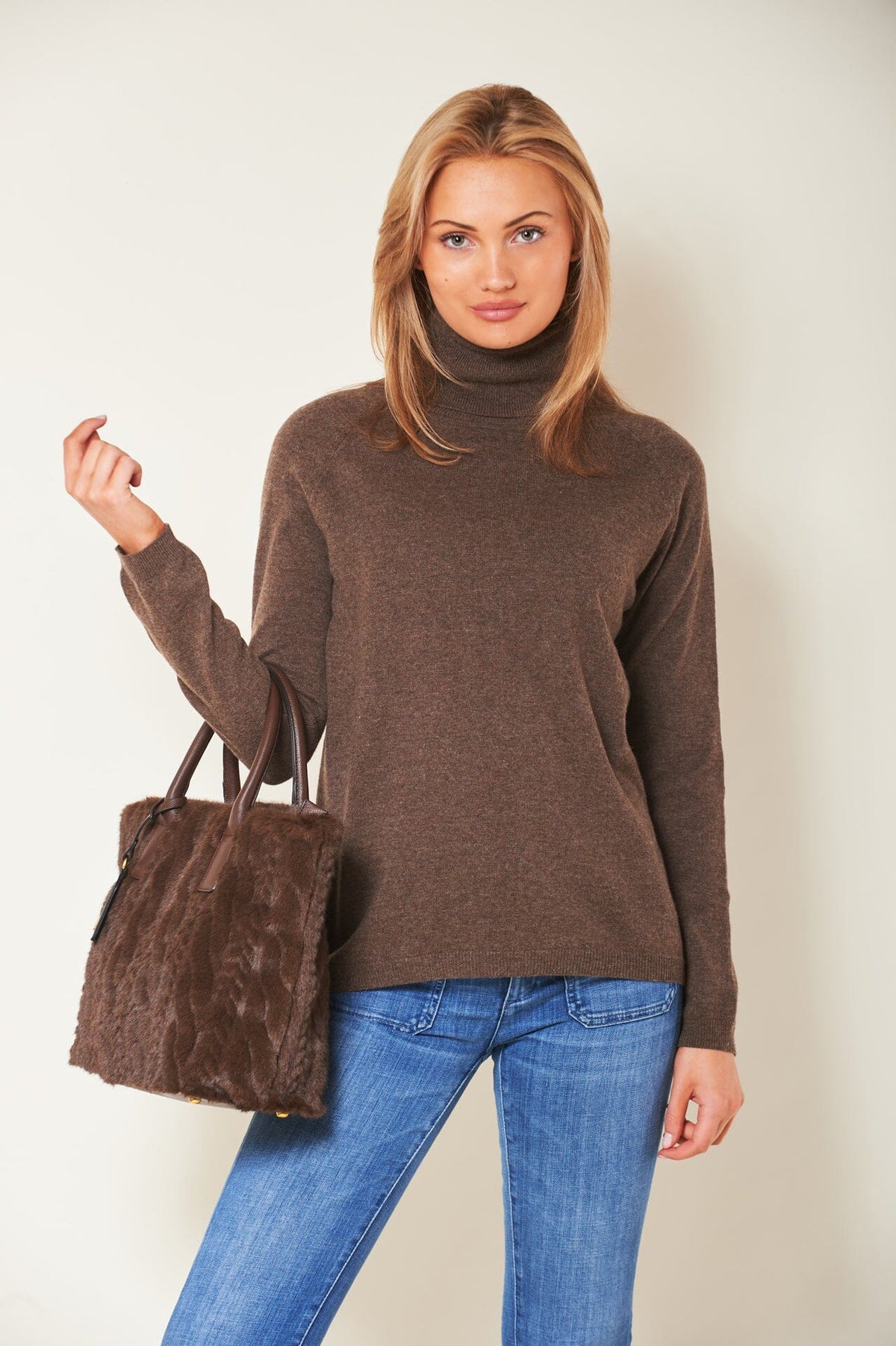 ArnieSays: Alaia Brown Genser