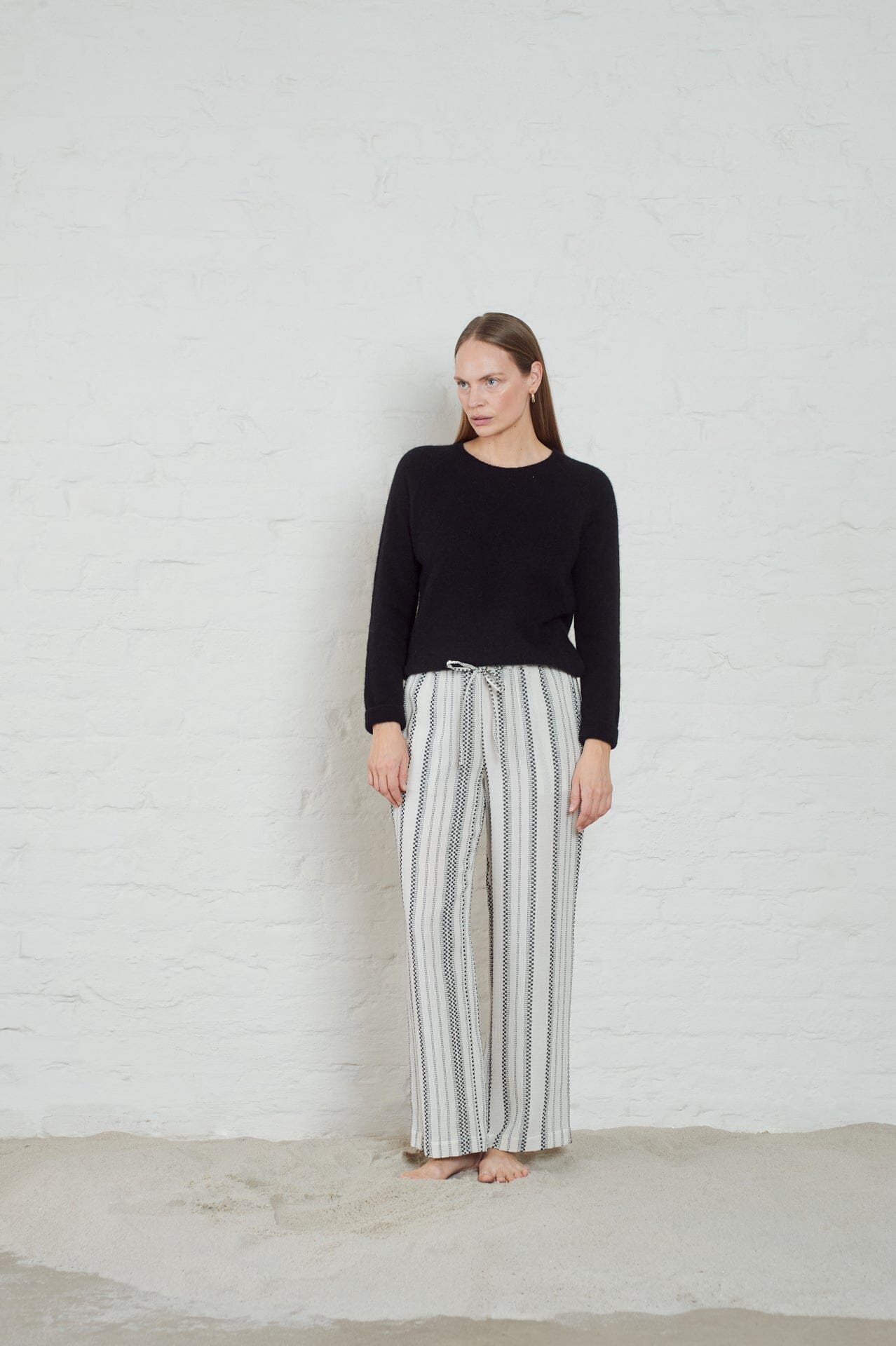 ArnieSays: Fiona Summer Black Genser