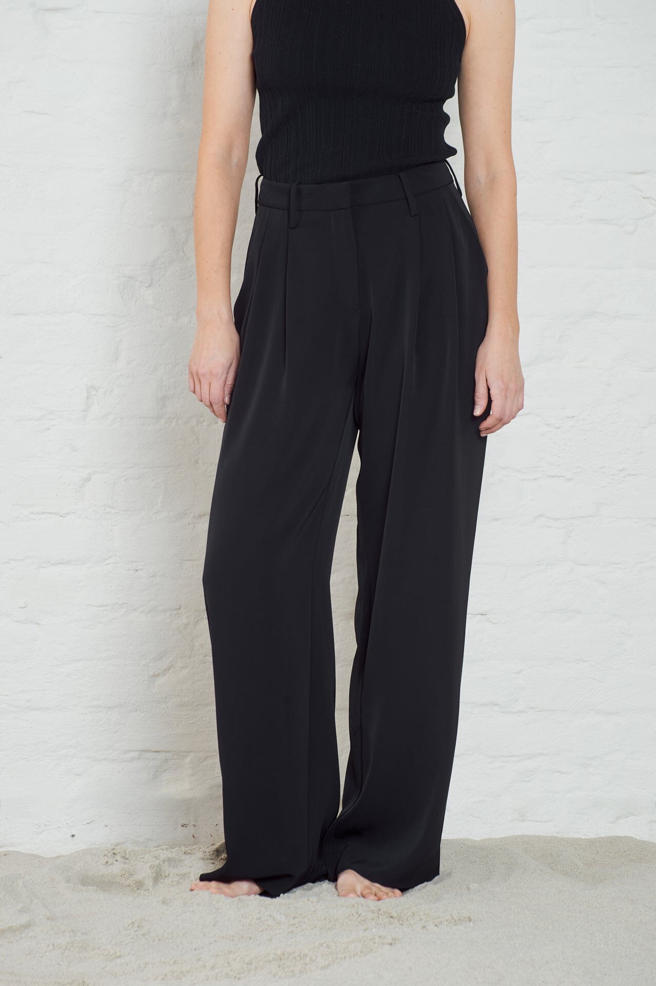 ArnieSays: Duke Crepe Black Bukse