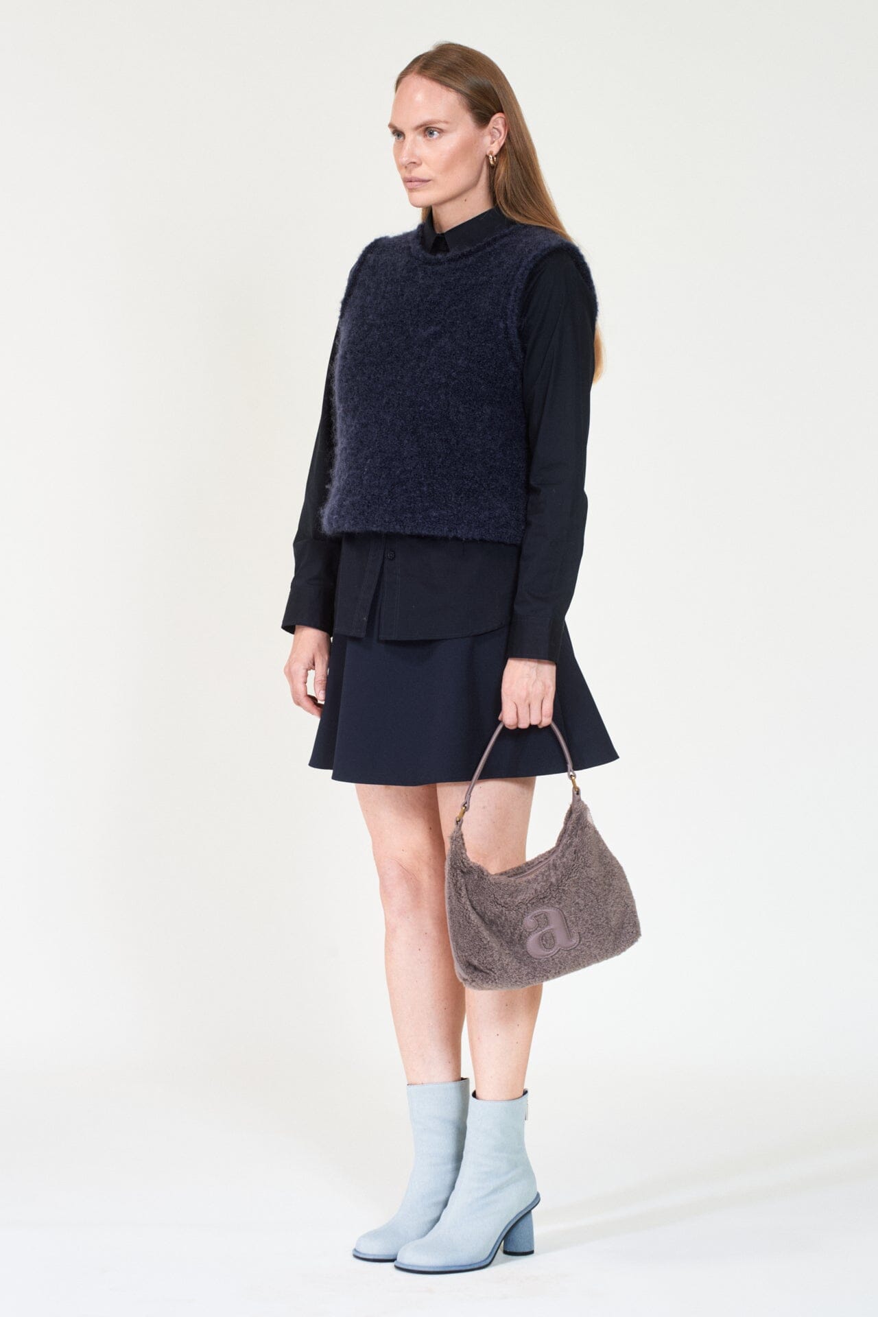 ArnieSays: CRYSTAL Dk Navy Genser