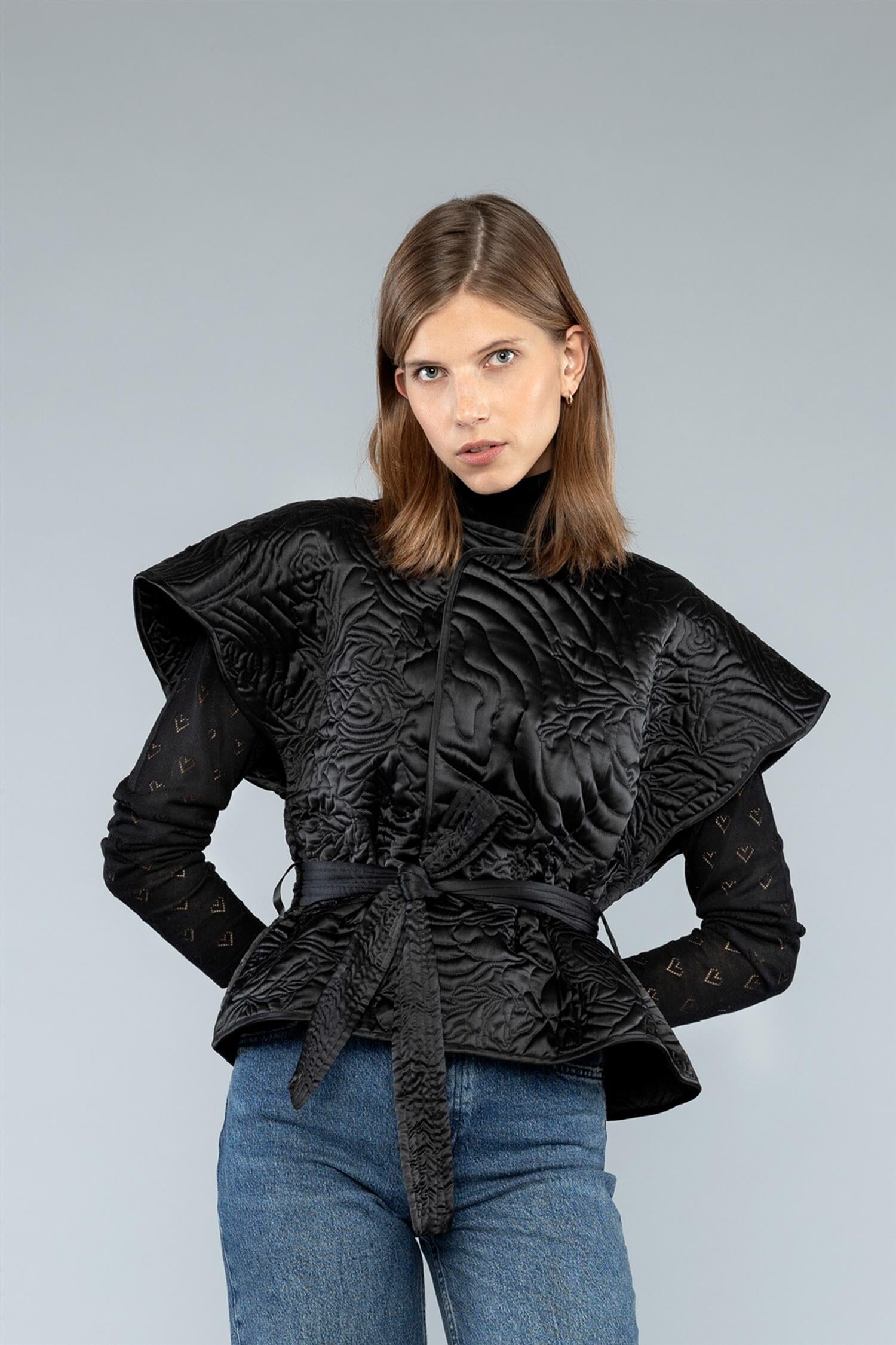 Pia Tjelta Bo Magnolia Black Ytterplagg