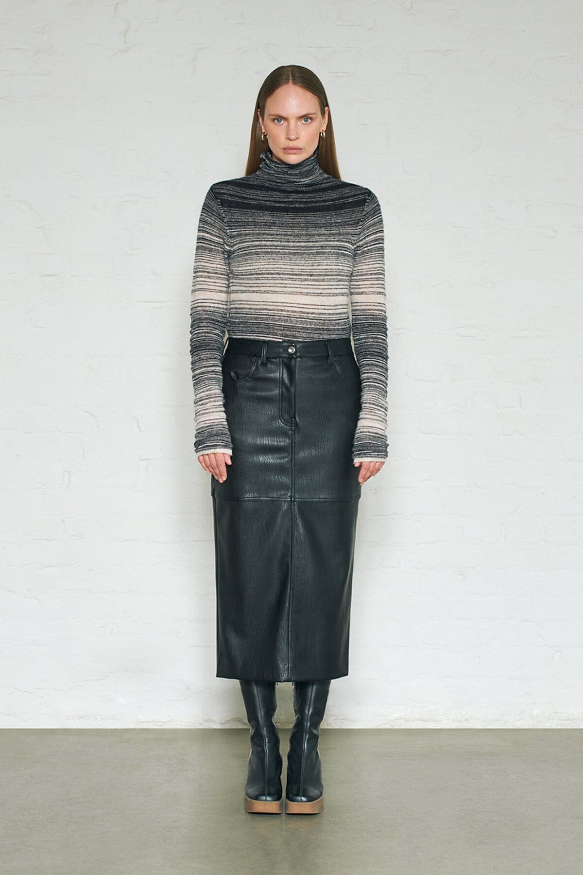 ArnieSays: Ancona Faux Leather Black Skjørt
