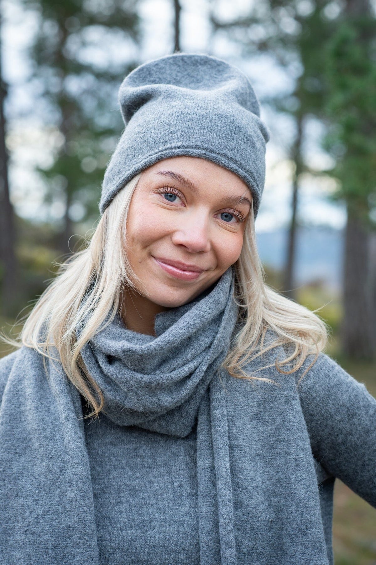 ArnieSays: GINI Dk Grey Melange Hodeplagg