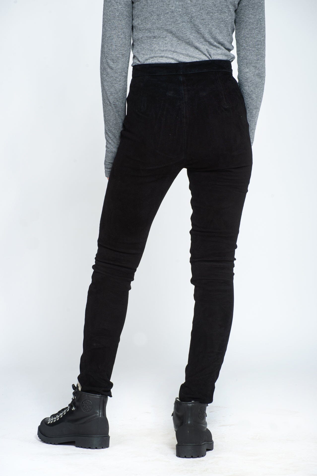 The Product Suede Pant Black Bukse