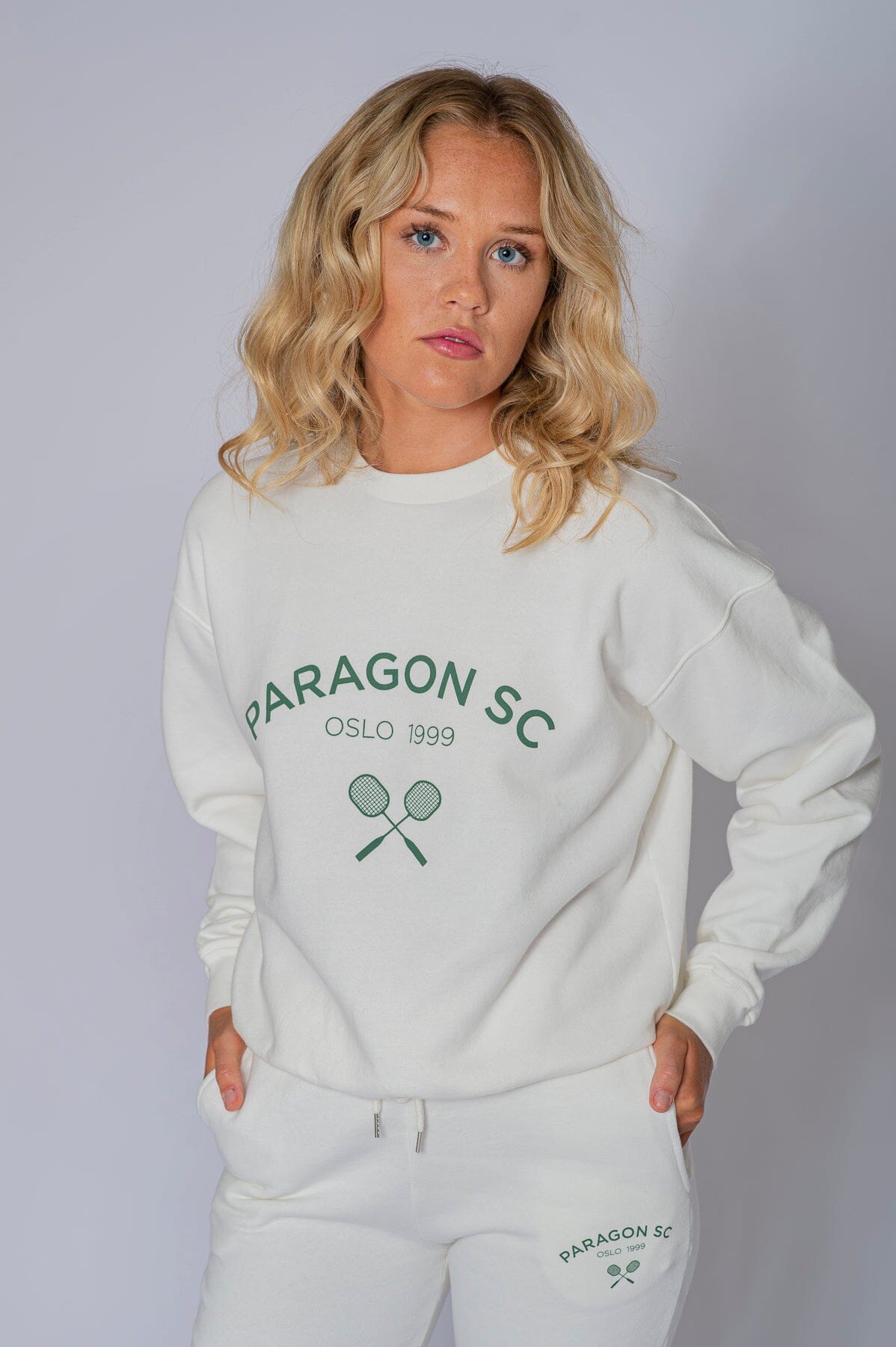 Paragon Molly Sweat Offwhite Genser