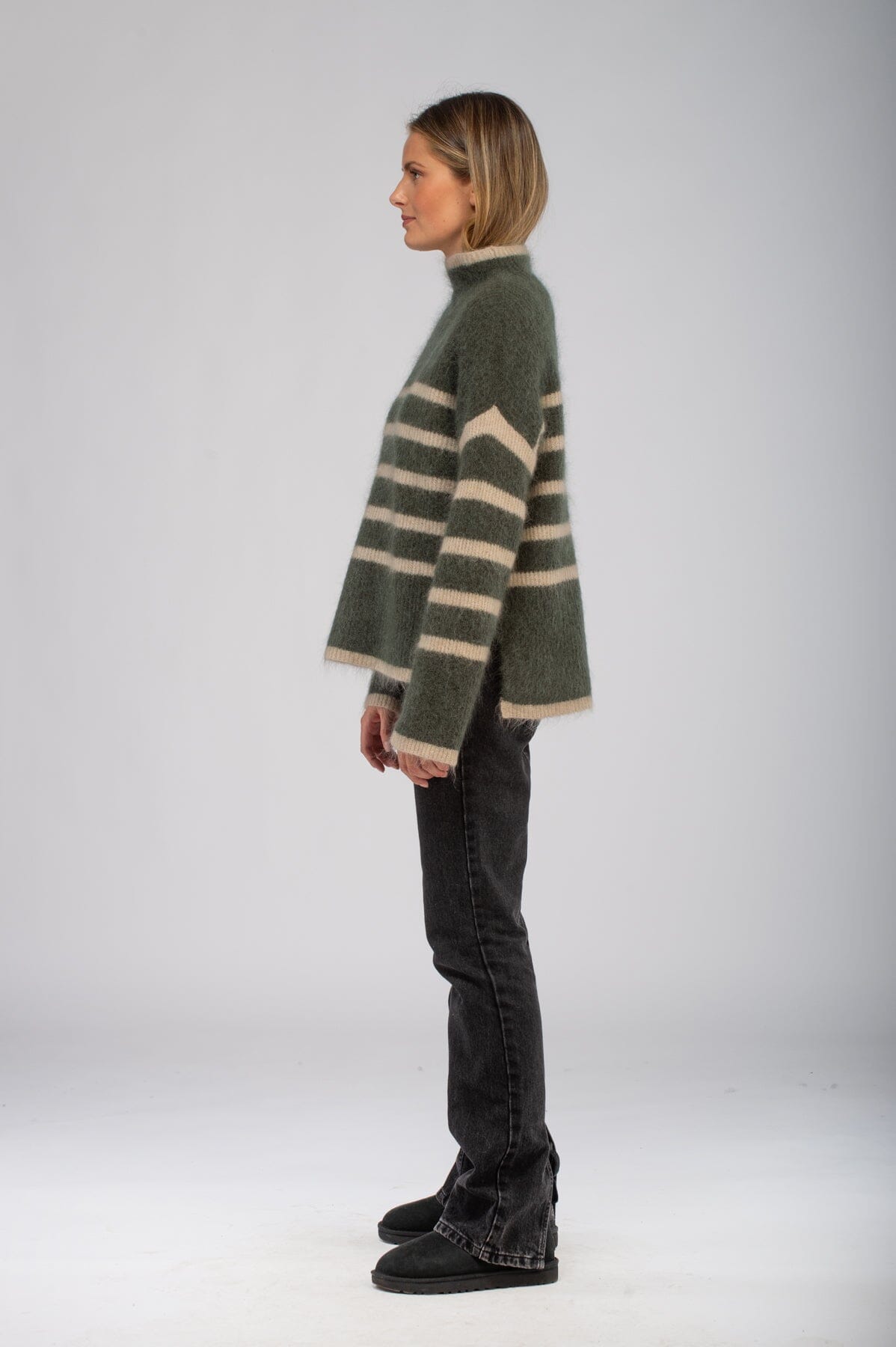 Second Female Ovalis Knit T-Neck Kambaba Genser