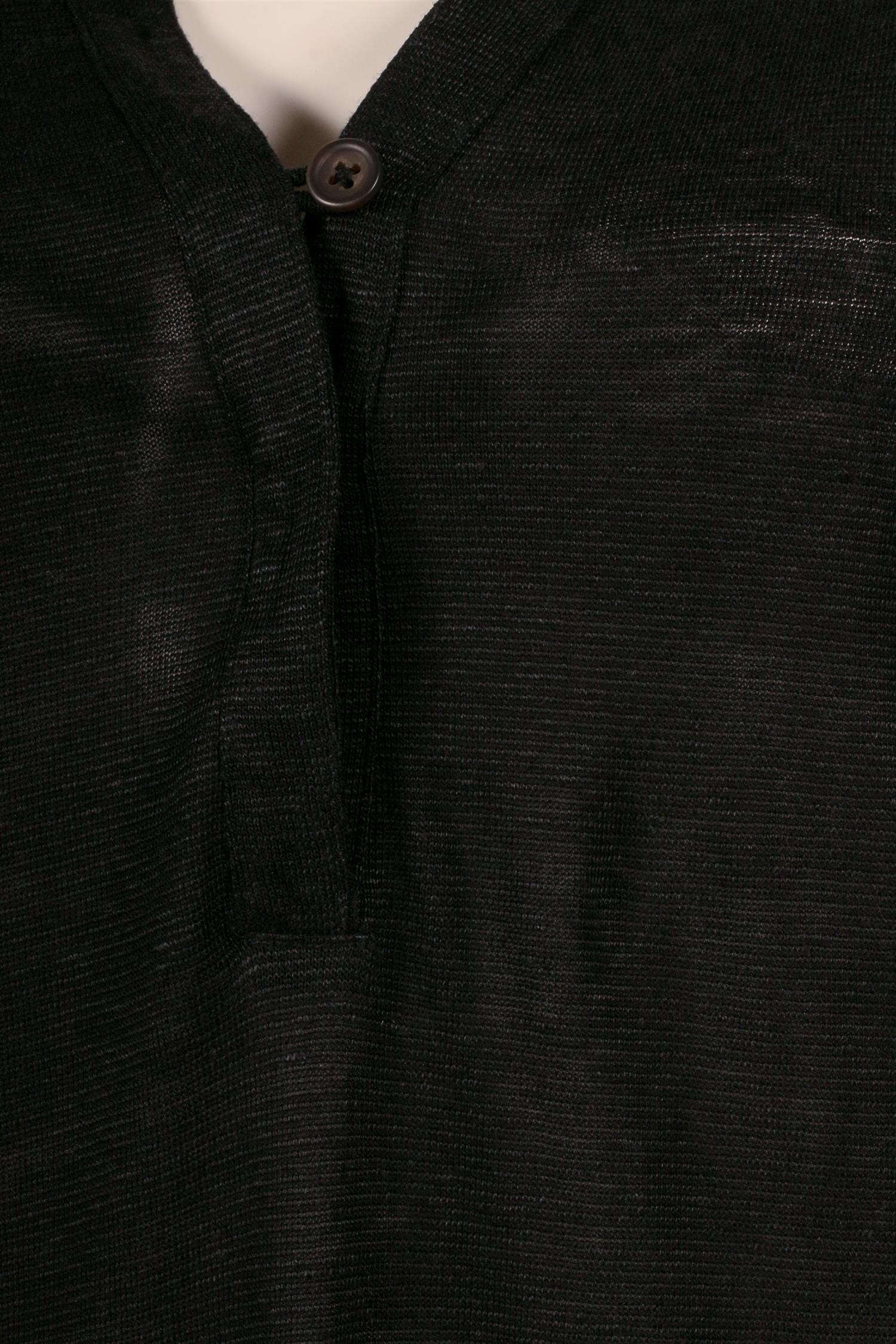 ArnieSays: Embry Linen Black T-shirt