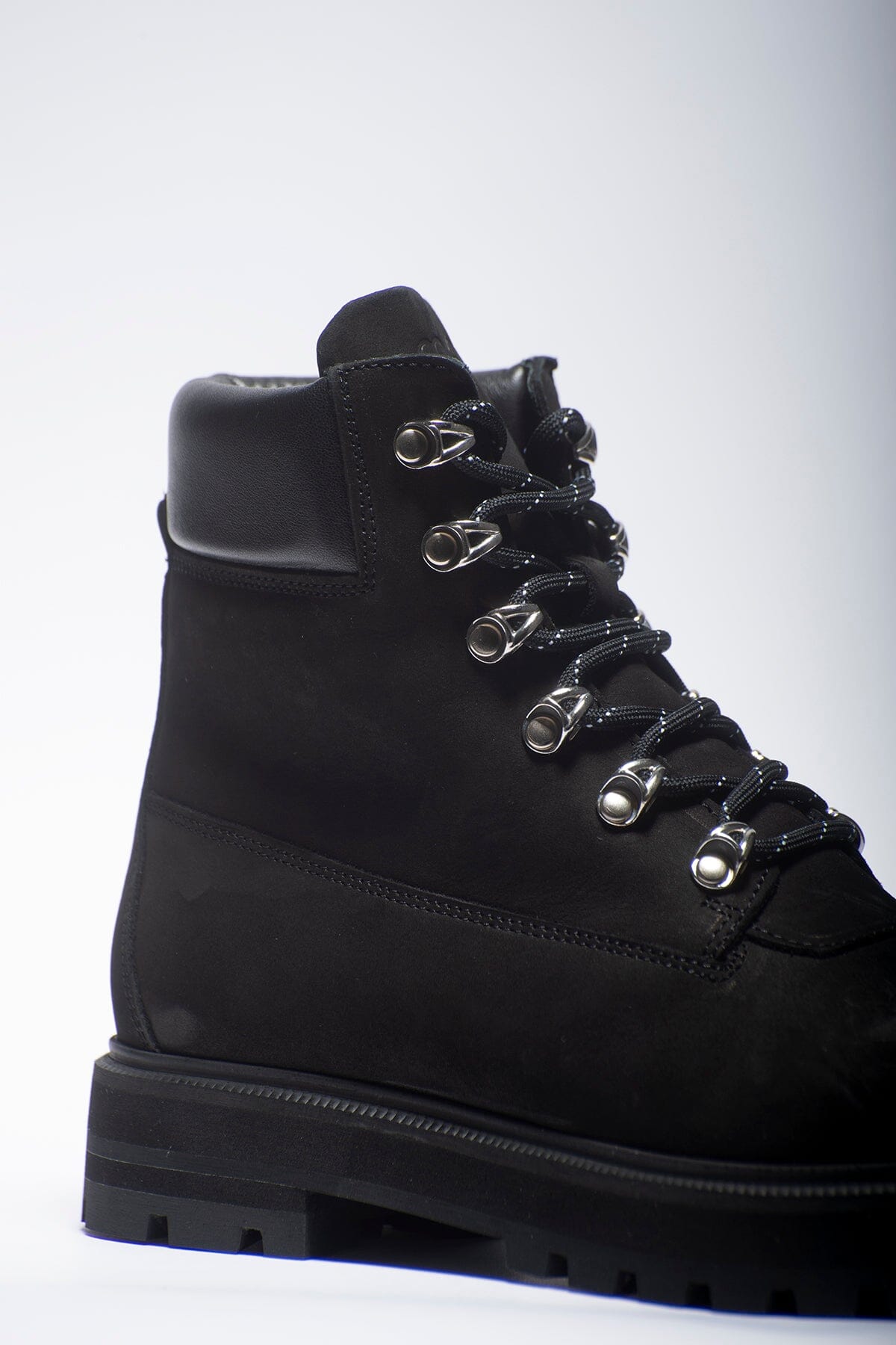 Mono Dici Nubuck Black Sko