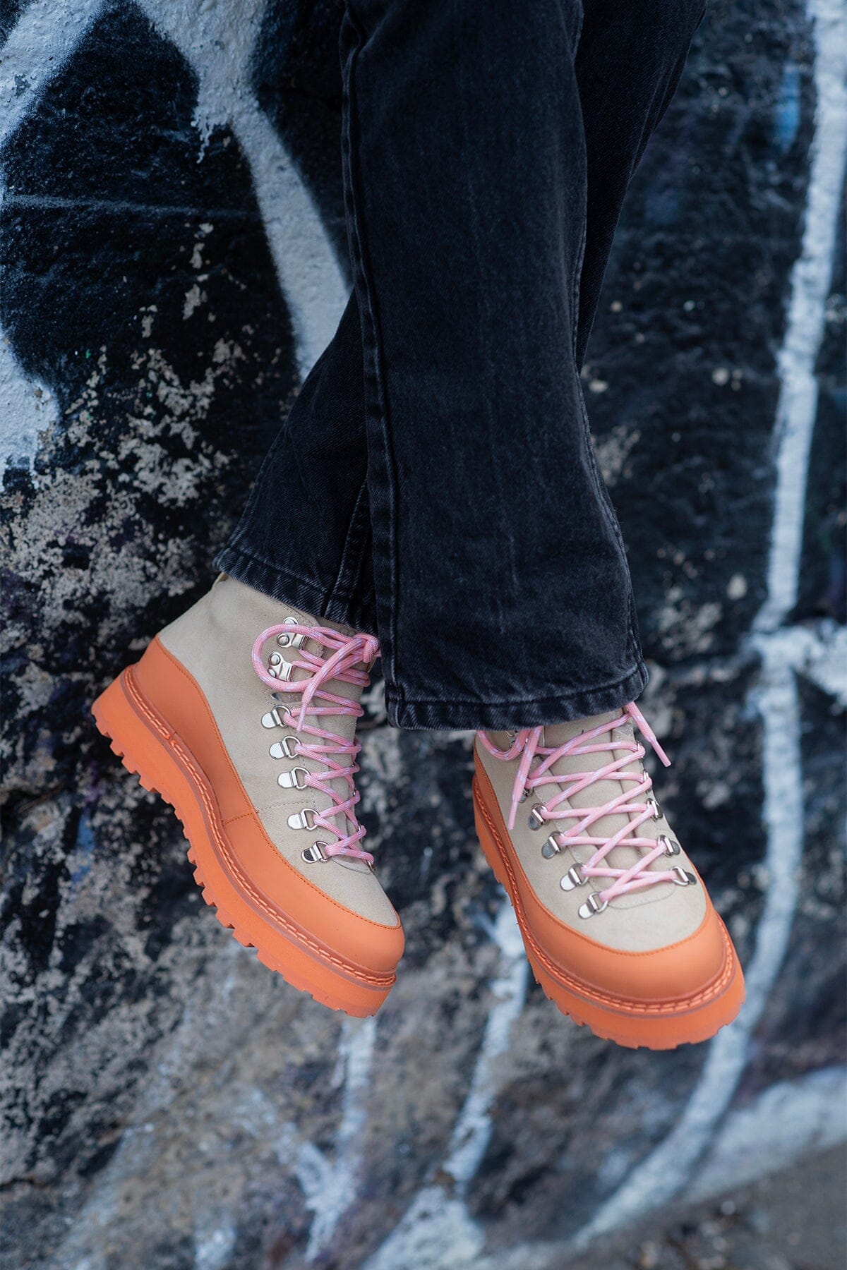 Mono Core Cap Patent Sand Orange Sko